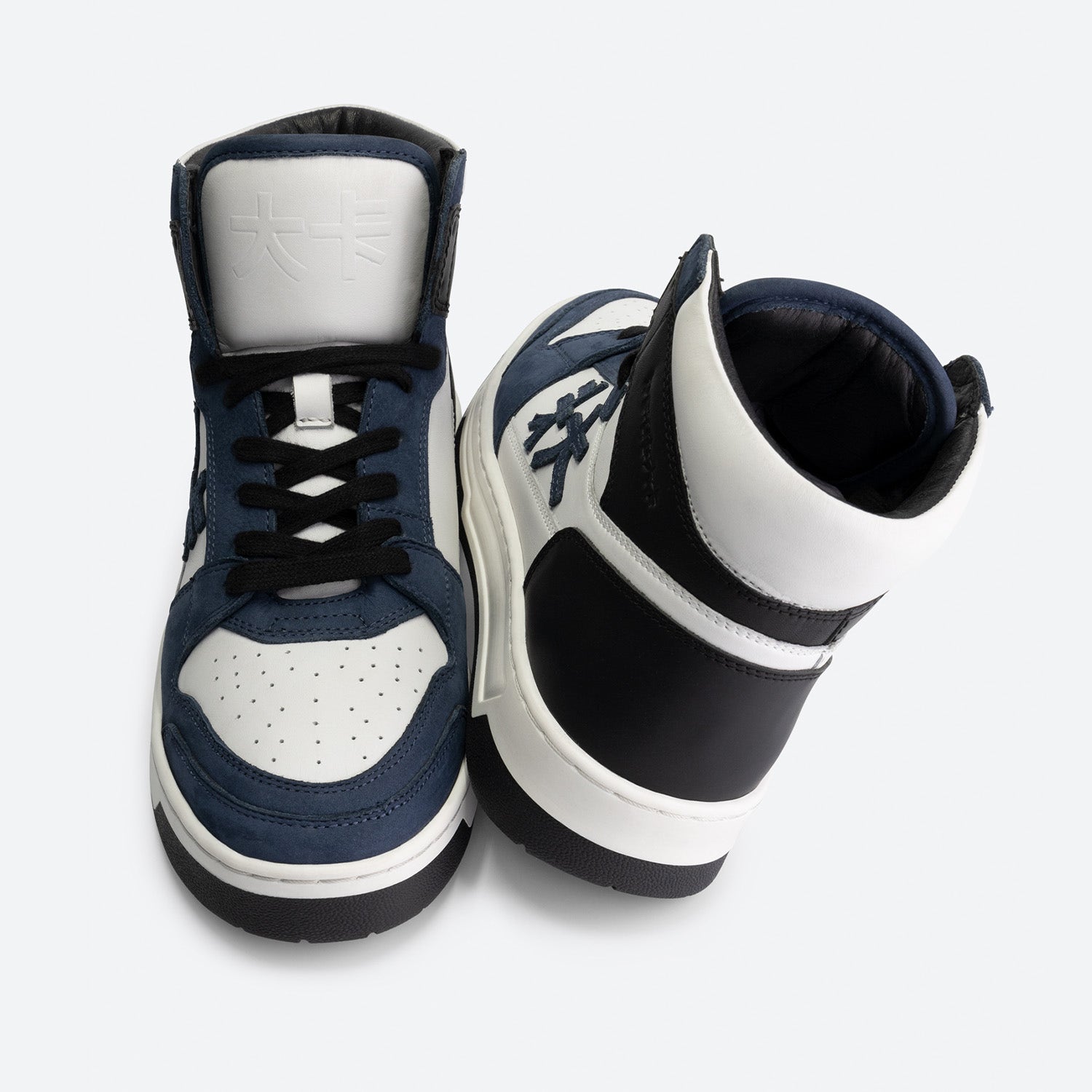 be:at:  Kobe Sneaker