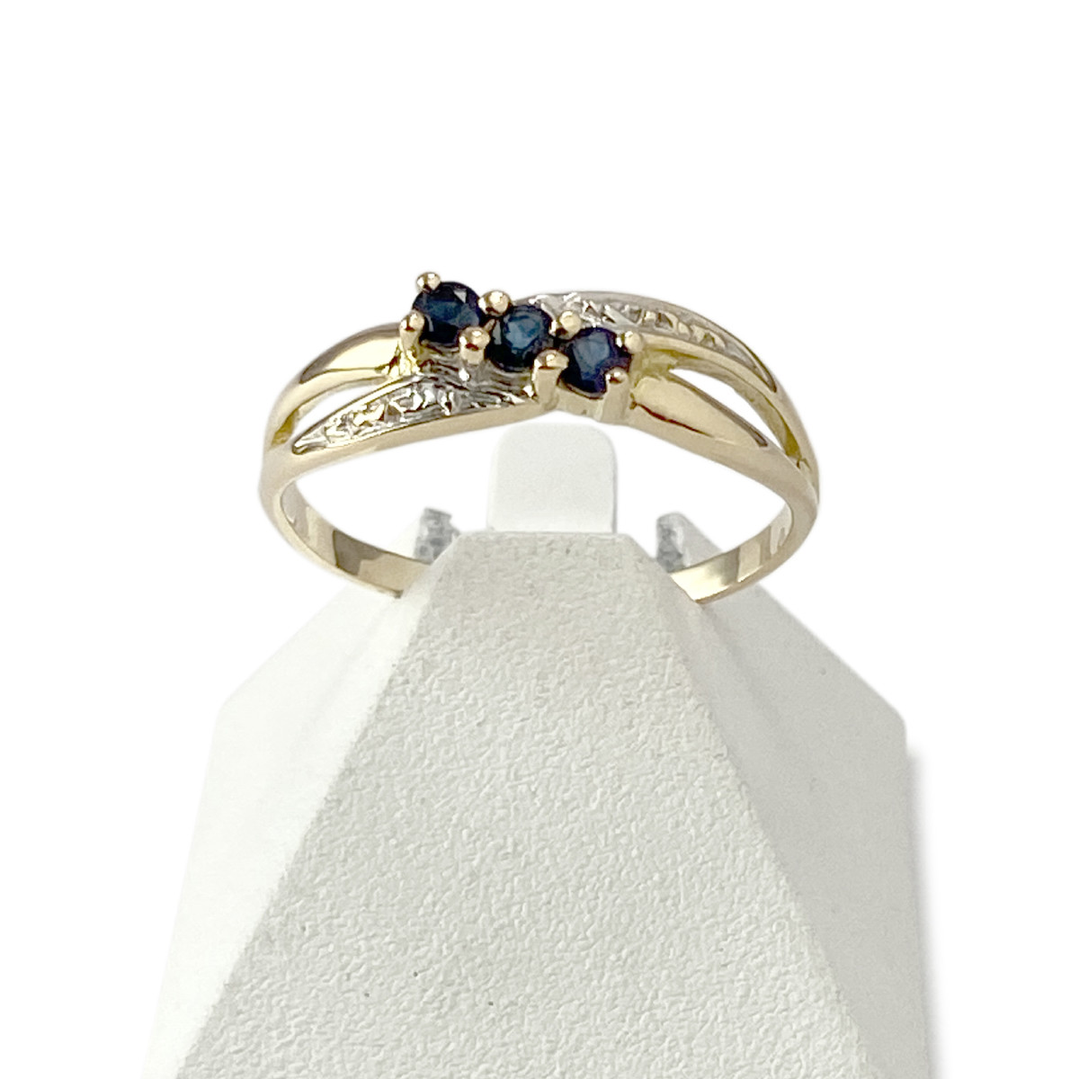 Bague d'occasion or 750 jaune et rhodié saphirs