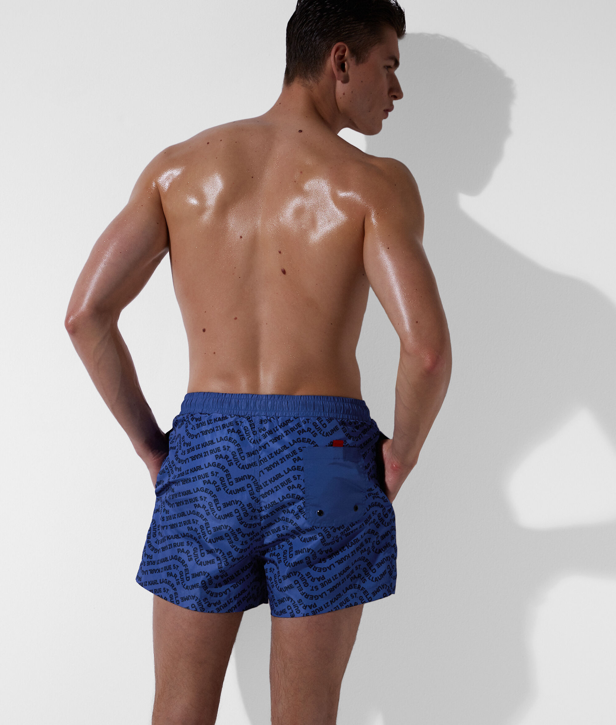SHORT DE SURF AVEC LOGO KARL ONDULÉ RUE ST-GUILLAUME
