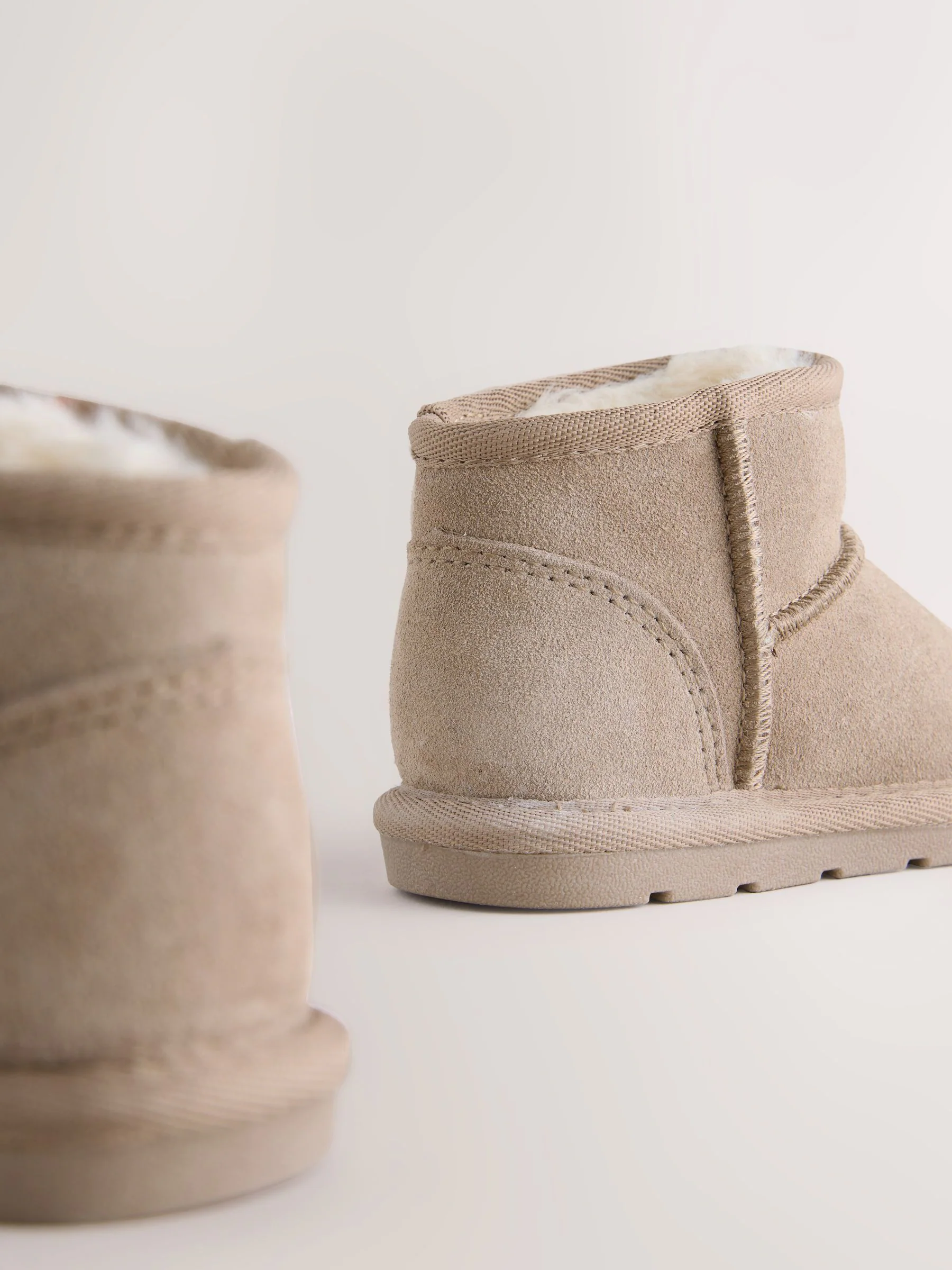 Taupe bruin - Laarzen van suède met warme voering