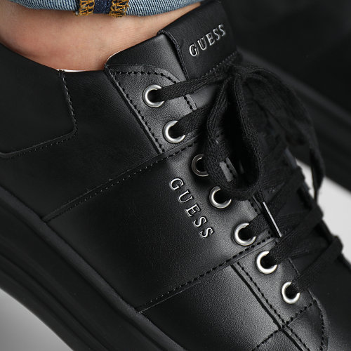 Baskets FM7SRNLEA12 Black