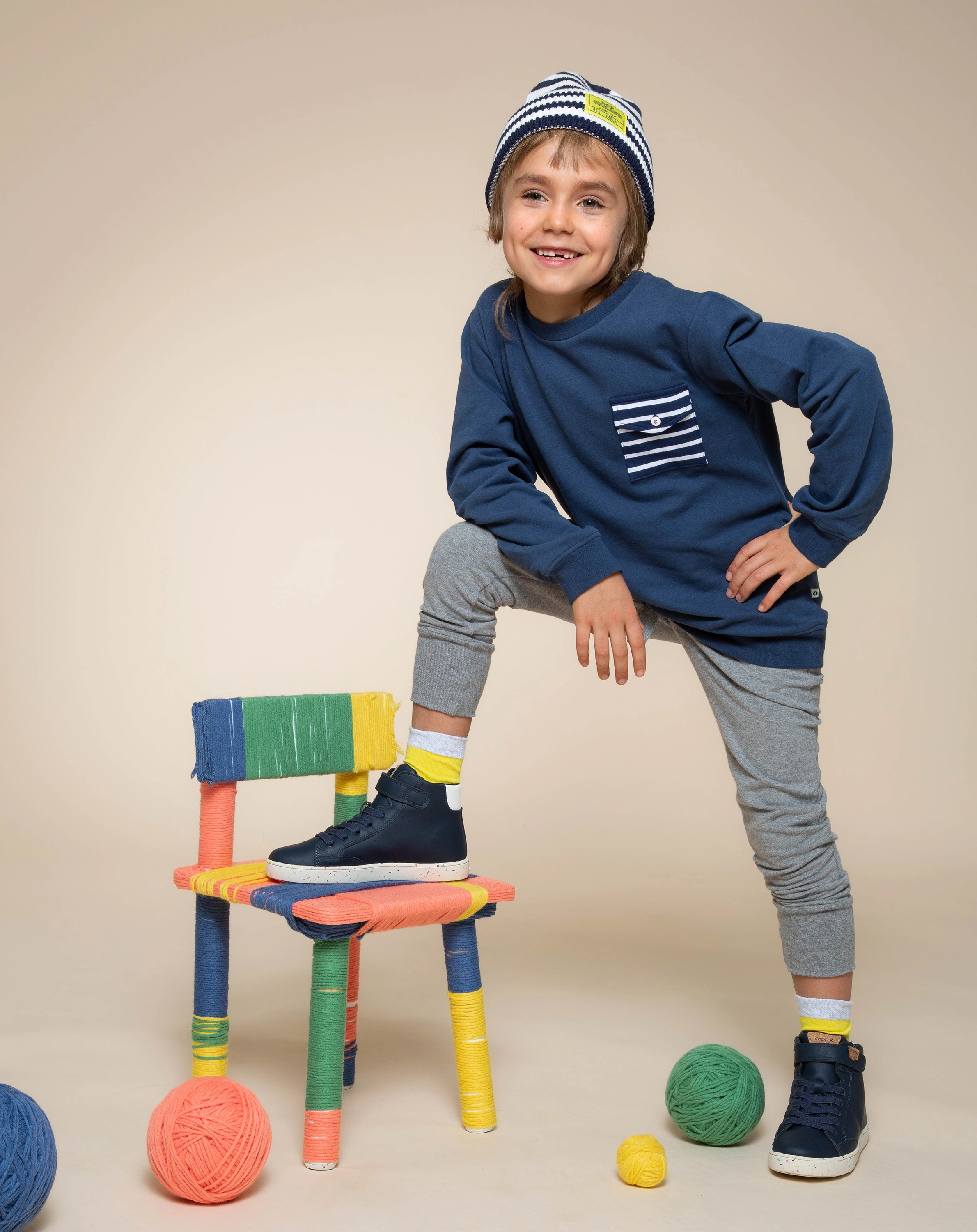 Sweatshirt CONTRAST POCKET in dunkelblau