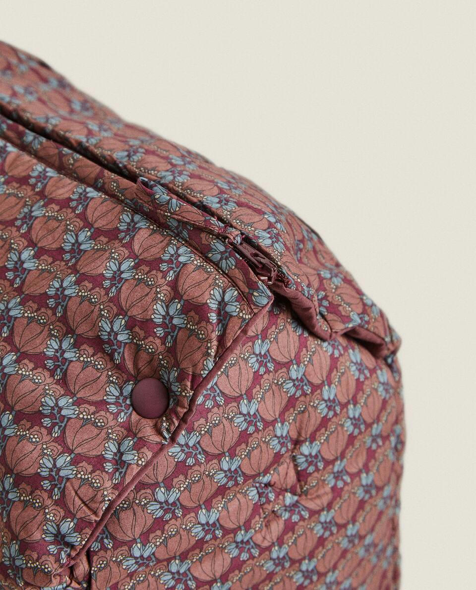 Bolsa de maternidade infantil feita com tecido Liberty