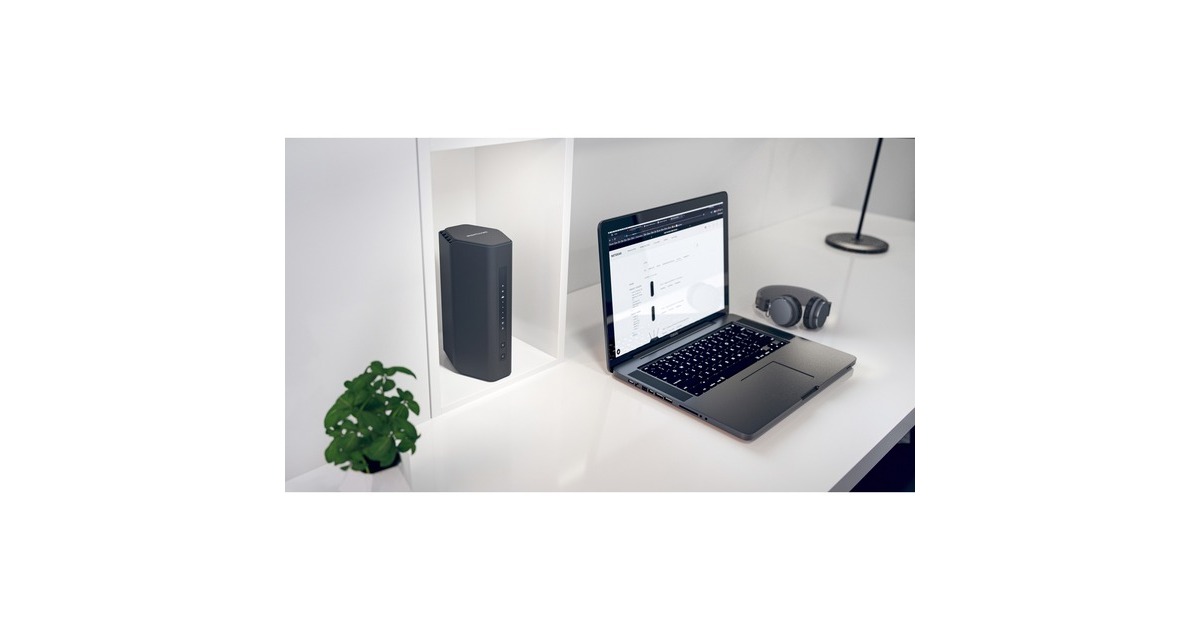 NetgearNighthawk WiFi 7 router RS200  (Zwart)