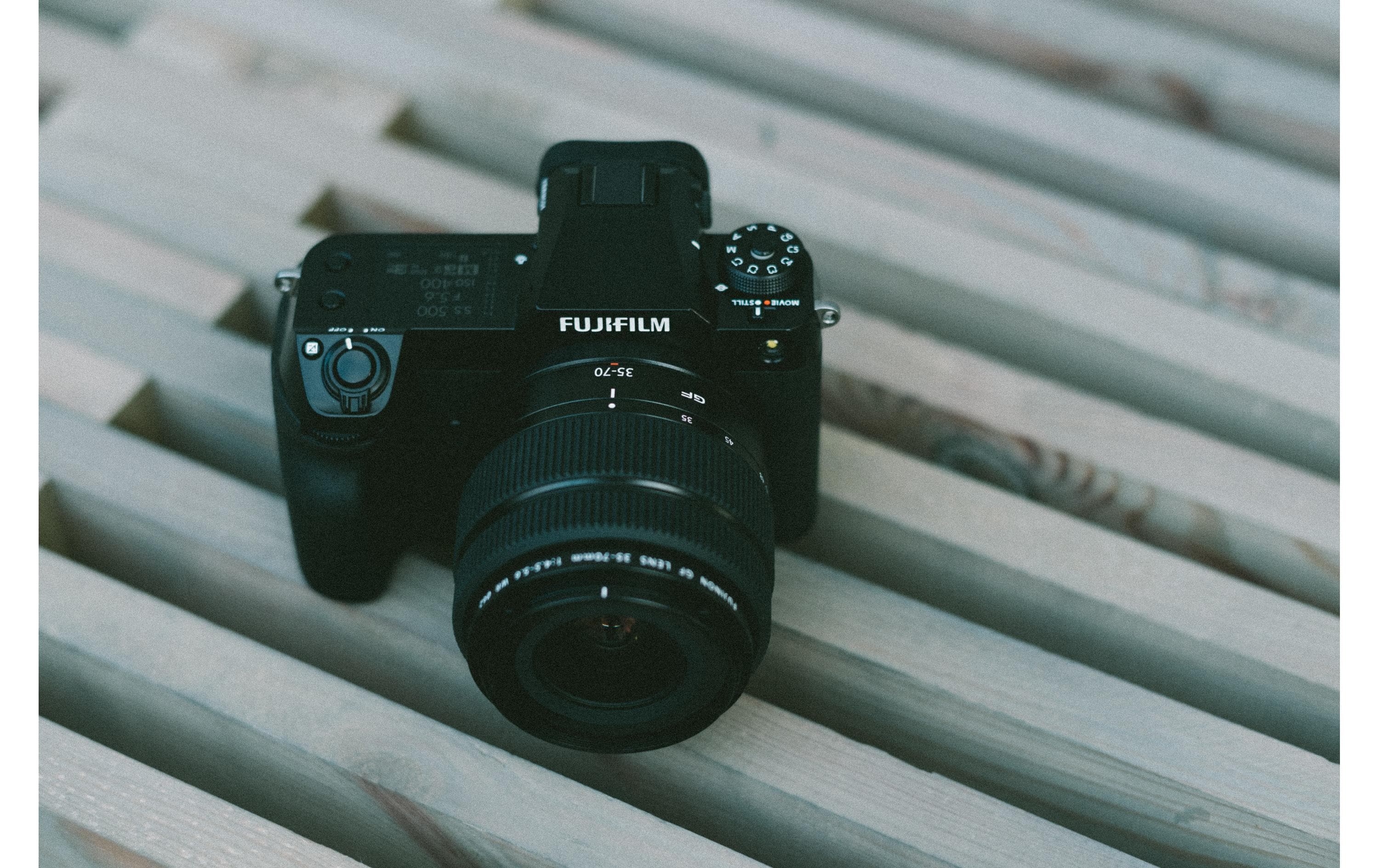 Fotokamera GFX-50S II Body Schwarz<br>Fujifilm GFX 50S II Body More than Full Frame