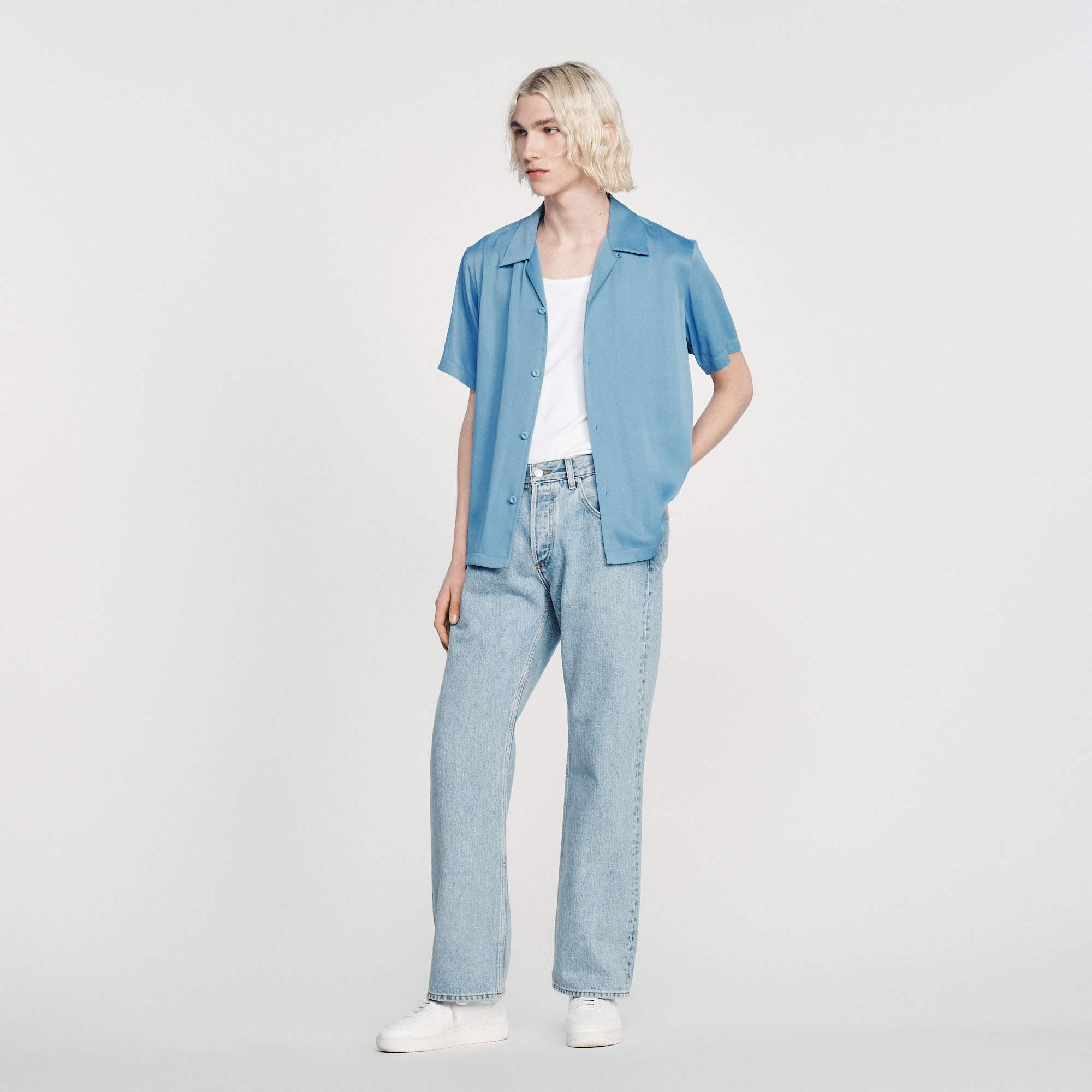 Chemise á manches courtes Homme