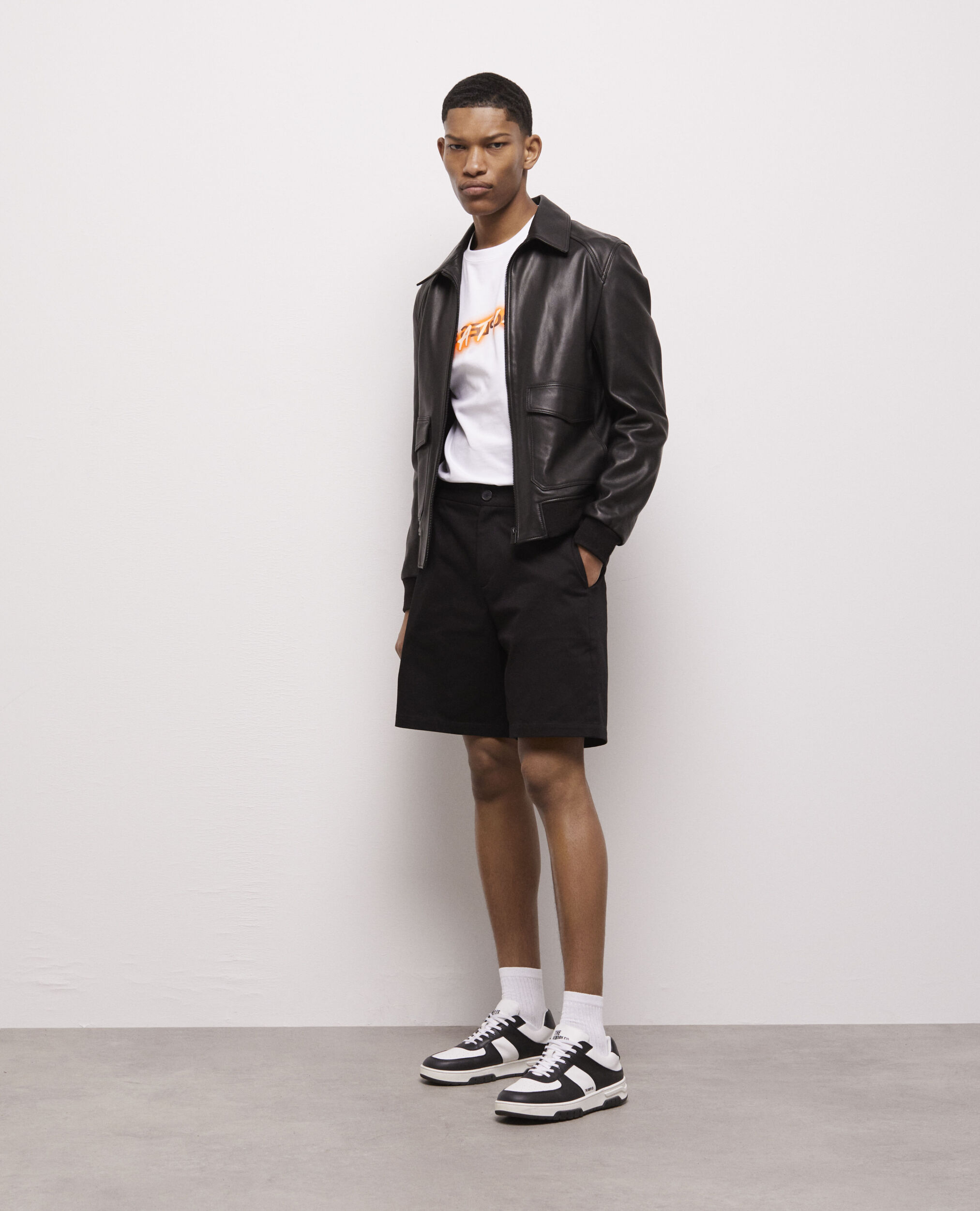 Short noir