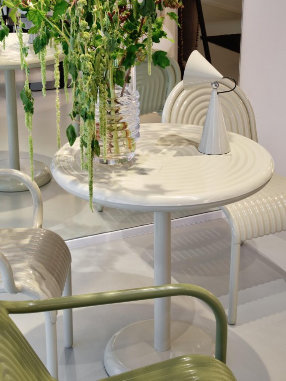 Tom Dixon Groove Round tuintafel Ø69,7 Moss