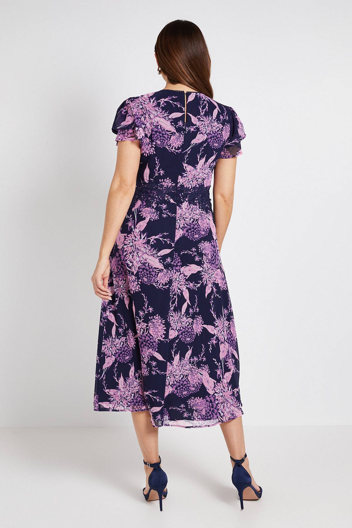 Wallis Robe Midi En Dentelle Florale À Manches Volantées