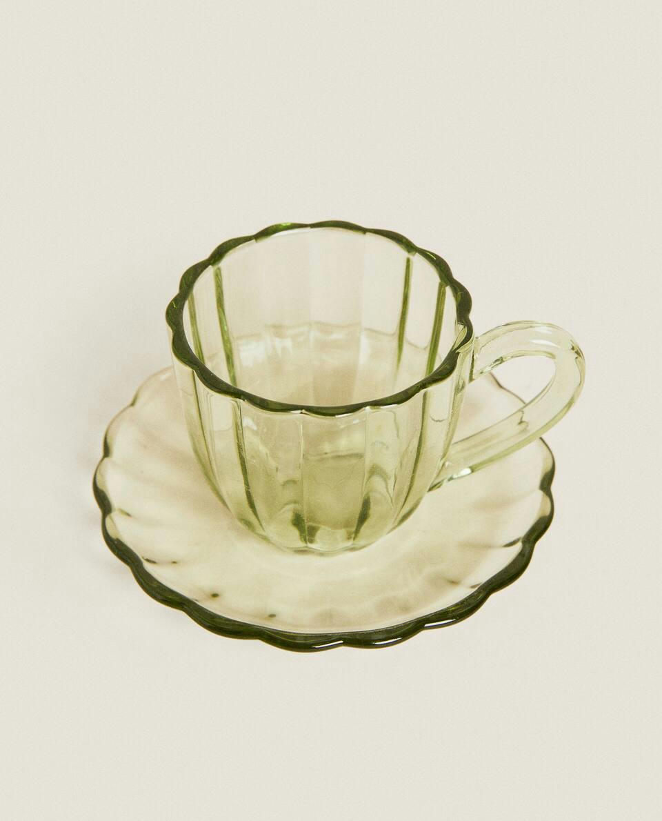 Conjunto de copos com design em relevo