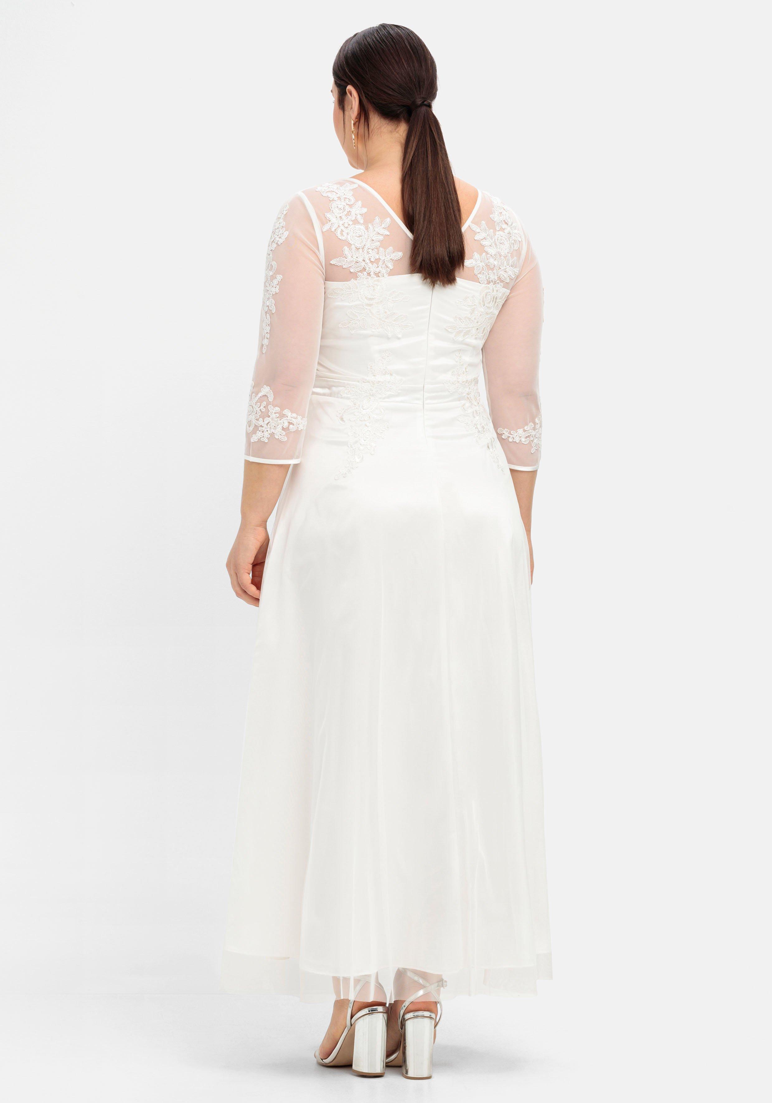 Abendkleid mit Spitzenapplikationen in Corsagenoptik