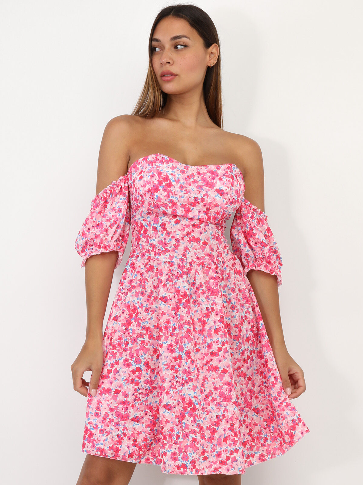 Robe bardot à fleurs et manches ballon- Blanc / rose