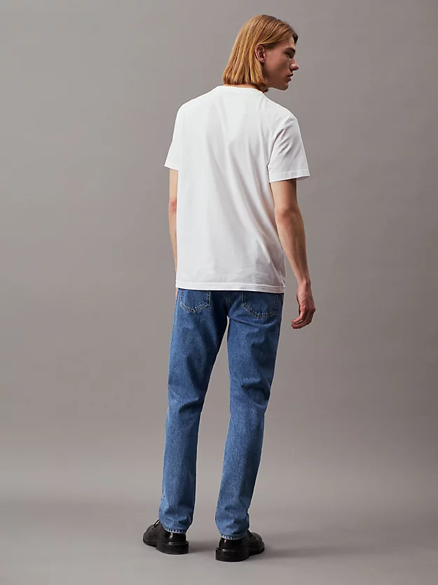 Camiseta com monograma
