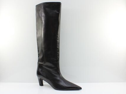 Thea Mika Stiefel