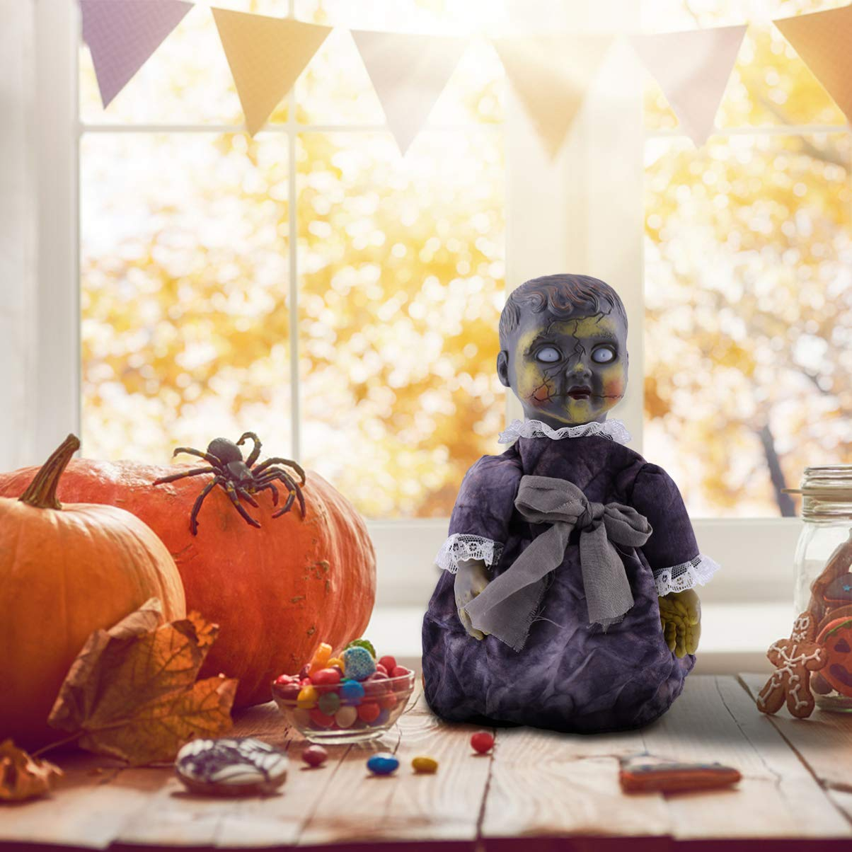(28cm) Halloween Horror Puppe Party Deko Laufende Babypuppe mit Grusel Musik / Licht (Batteriebetrieben) - Grau / Violett