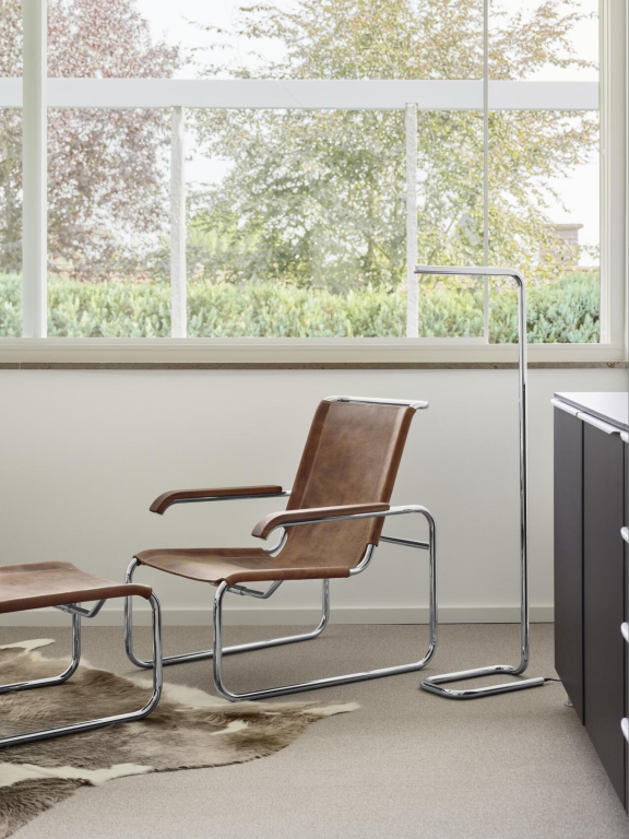 Thonet LUM 125 vloerlamp LED chroom