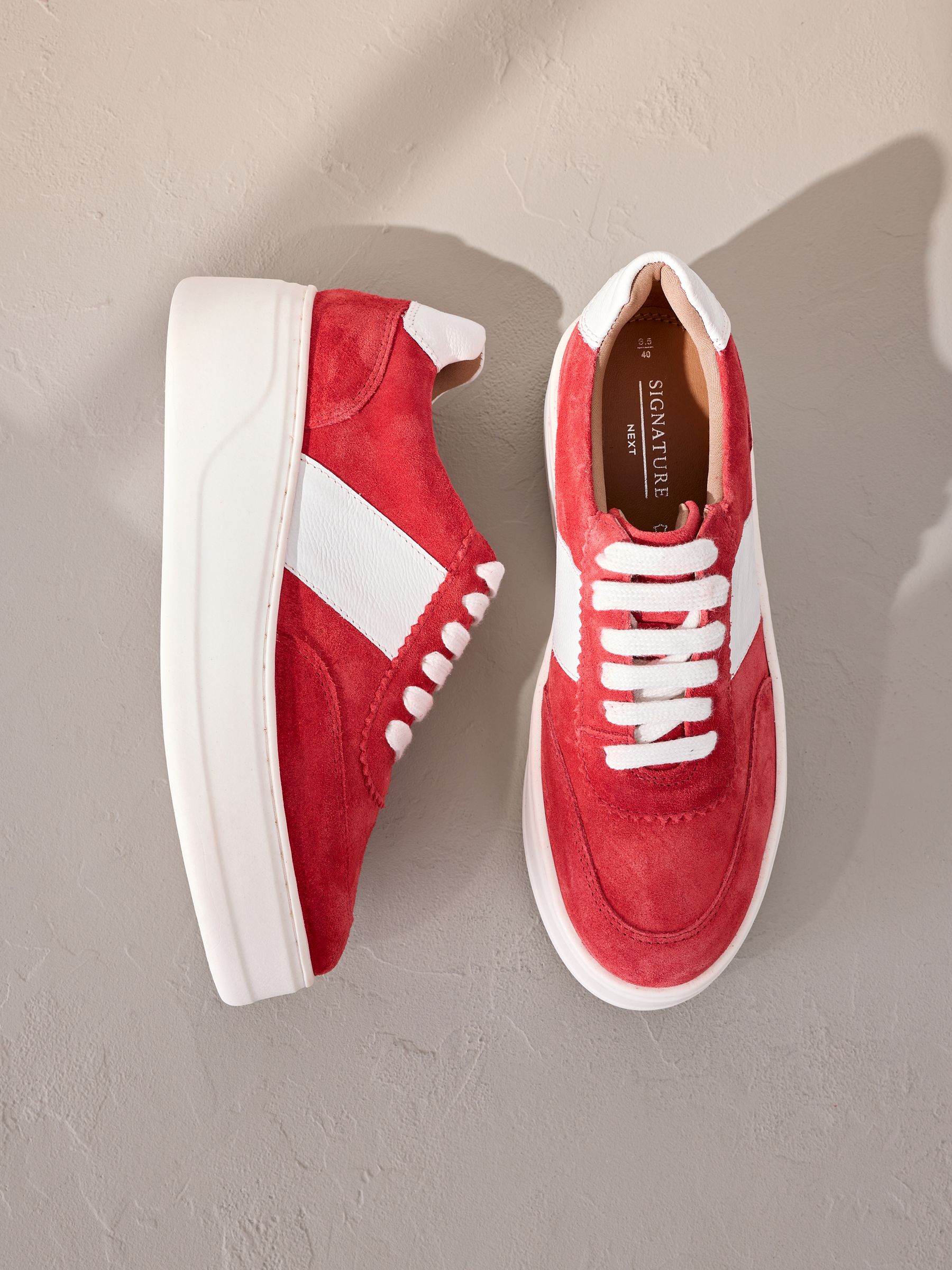 Rood - Signature premium leren sneakers met veters en grove sleehak