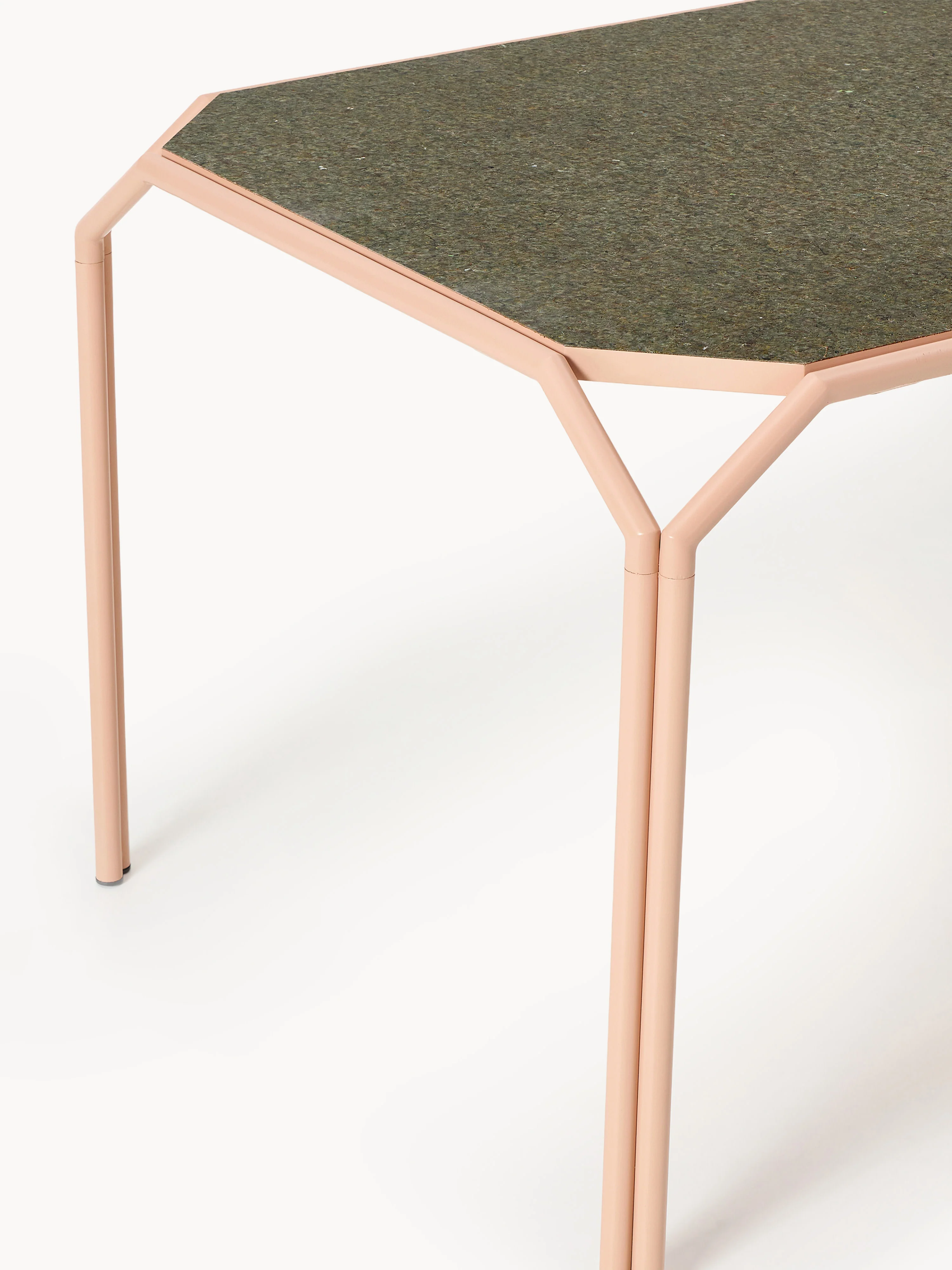 Westwing x Rezign®, eettafel Danilo in verschillende formaten