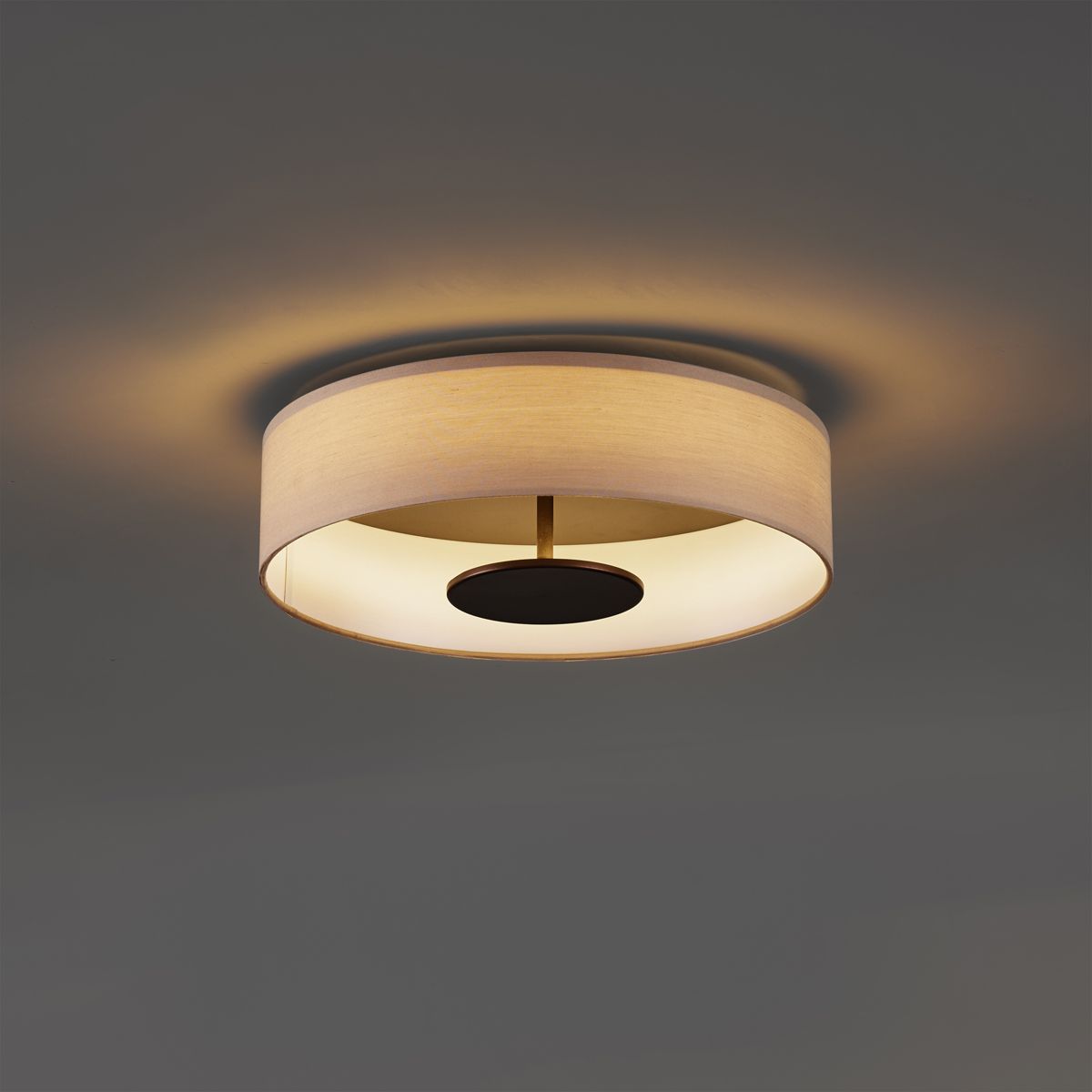 Moderne plafondlamp beige stof incl. LED 3-staps dimbaar - Bredow