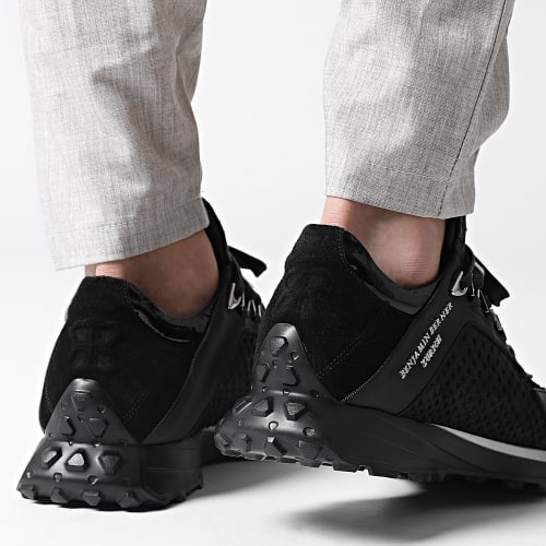 Baskets Alpha Runner Low Top Python Cut-Matt Nappa Black