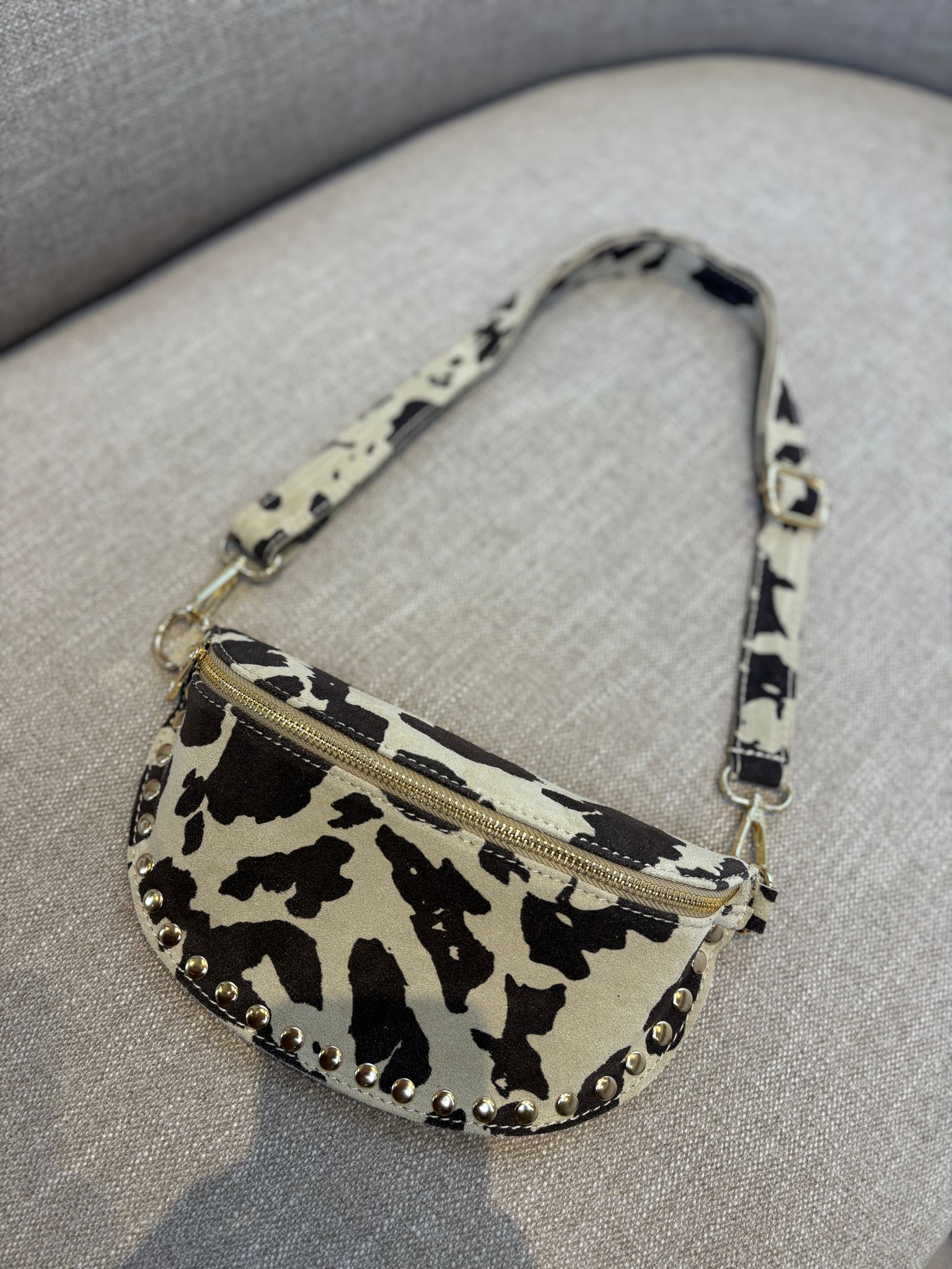 Debby Bumbag - Suede Cow