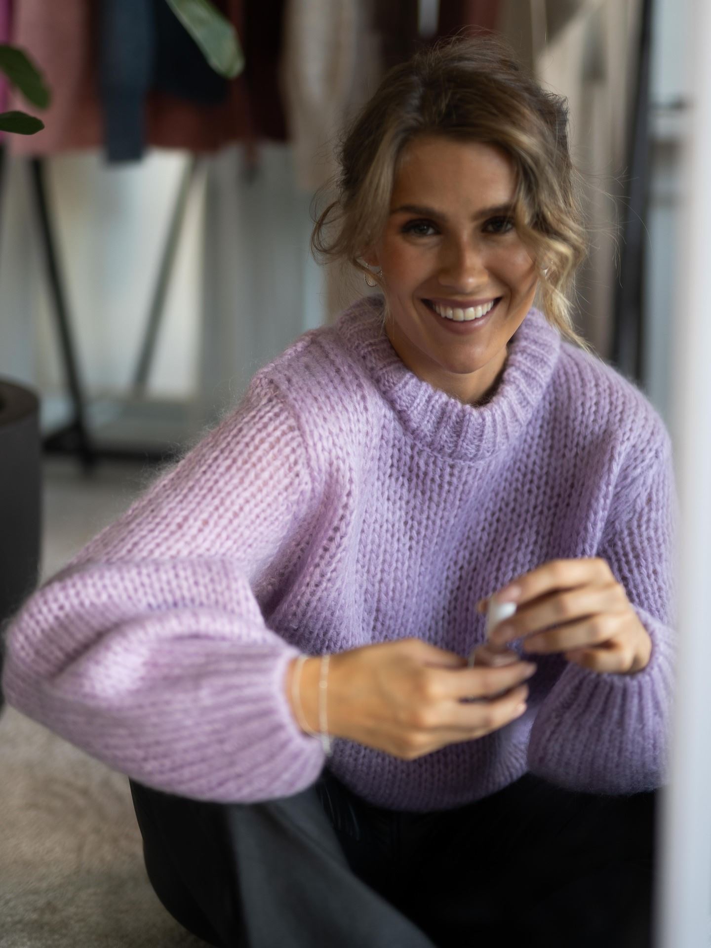 Suanne Long Sleeve Knit O-Neck