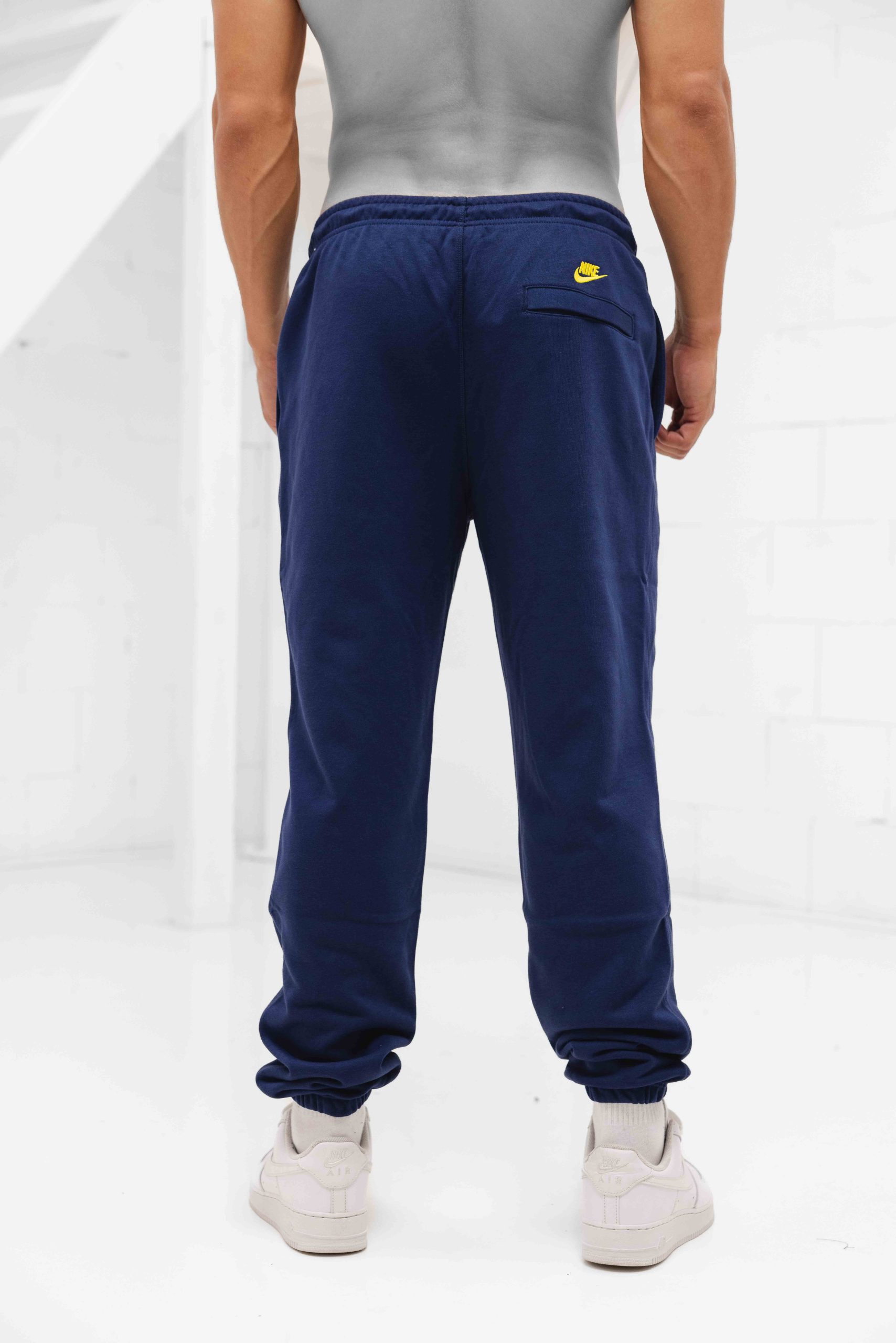 Nike Club Cuffed Trainingsbroek heren Donkerblauw