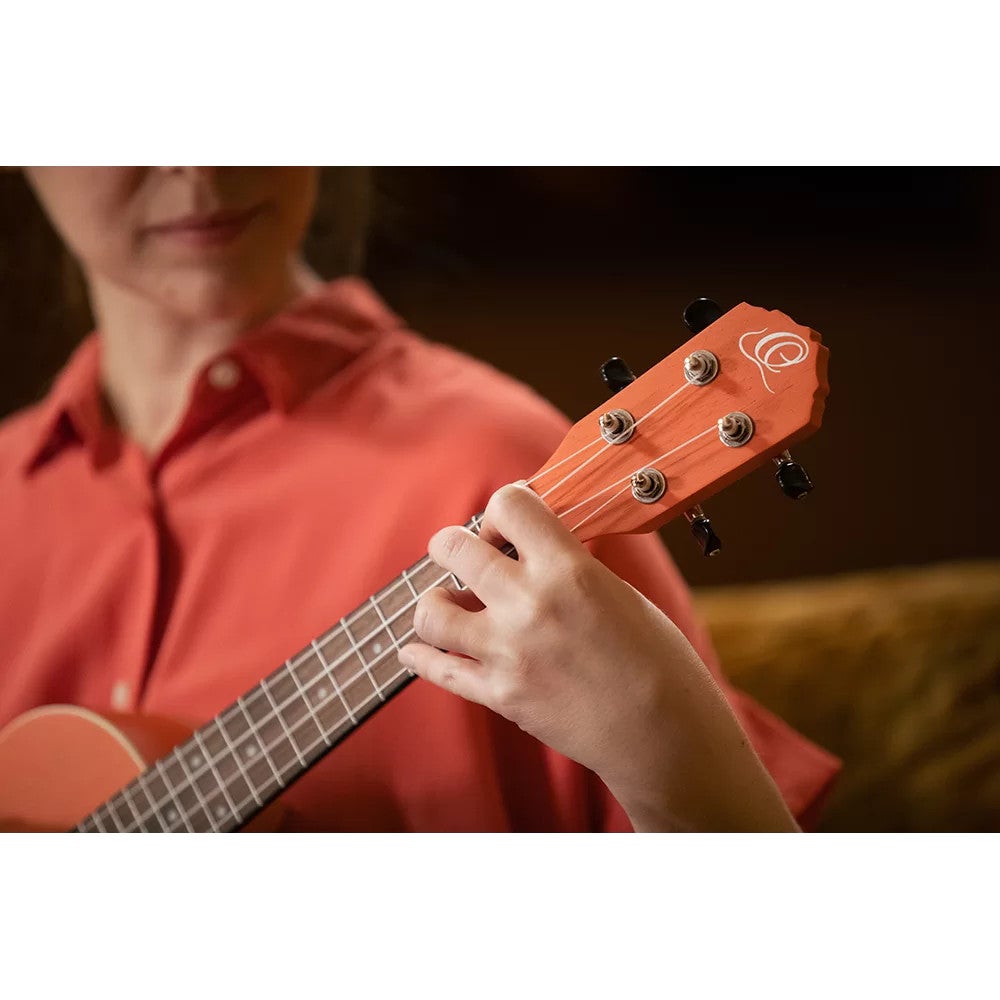 Ortega RUPUKI-CE Earth Series Concert Size Ukulele Pumpkin Orange elektrisch-akoestische concert ukelele