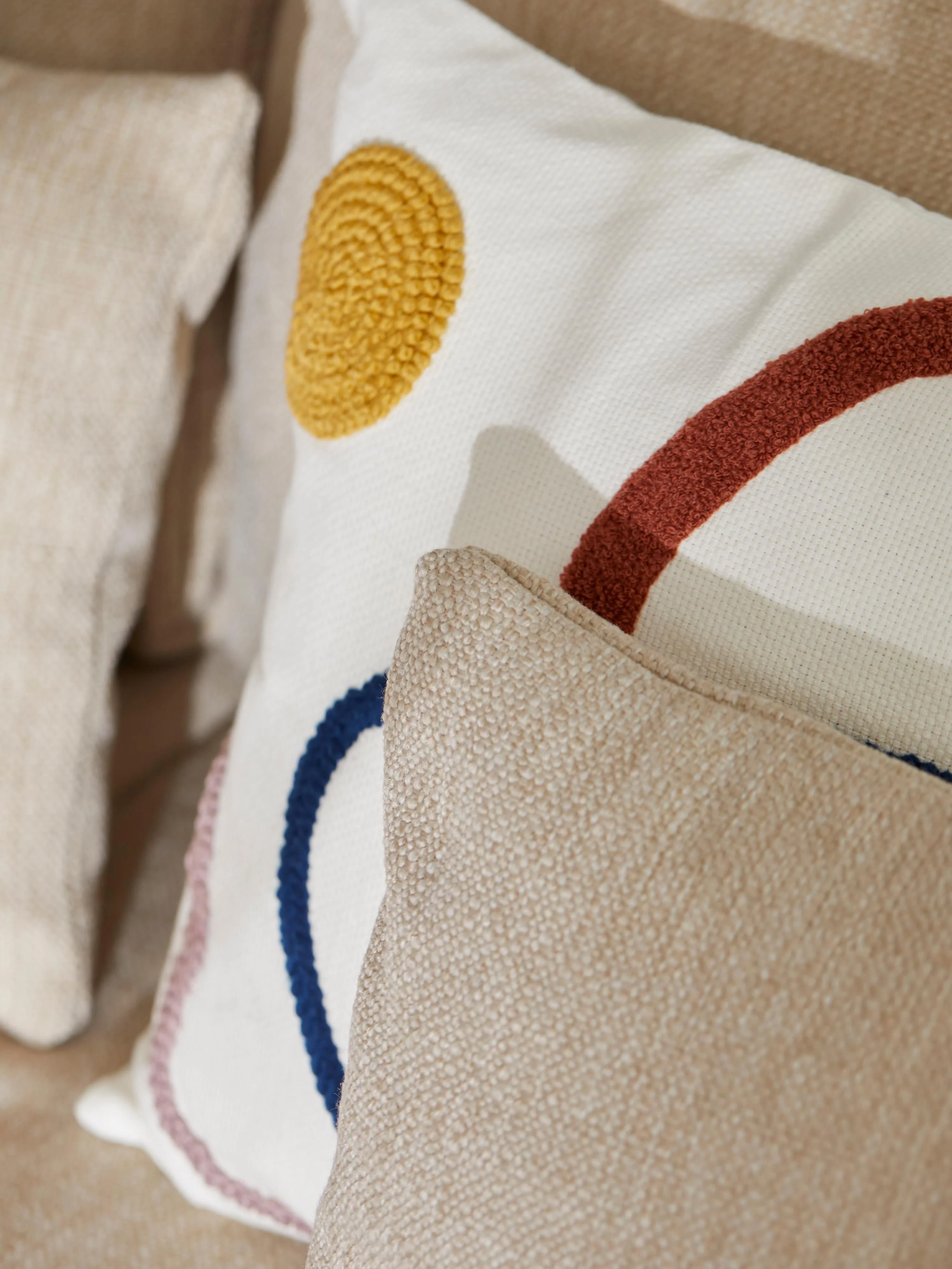 Kussenhoes Wassily met abstracte decoratie
