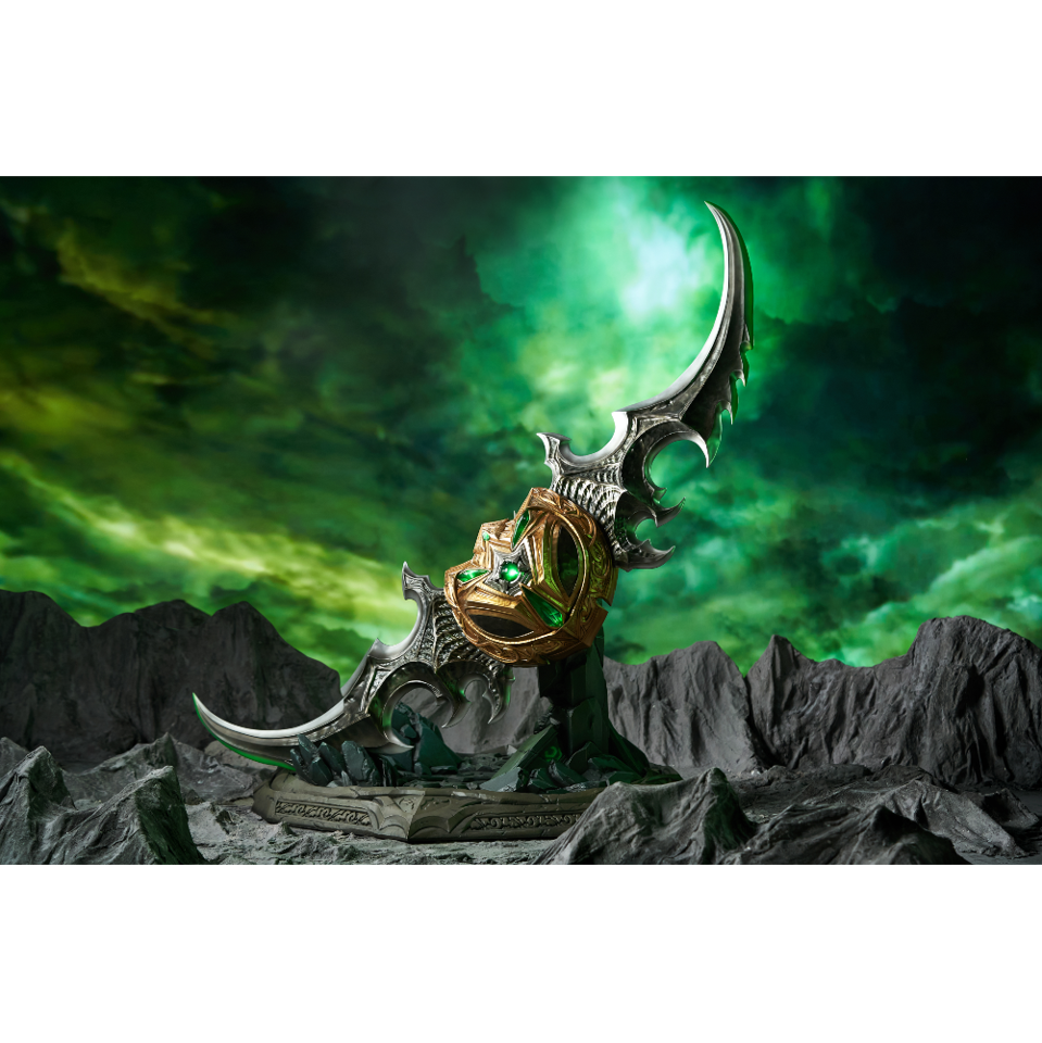World of Warcraft- Warglaive of Azzinoth Single Replica Scale 1/1Bundle With Mount