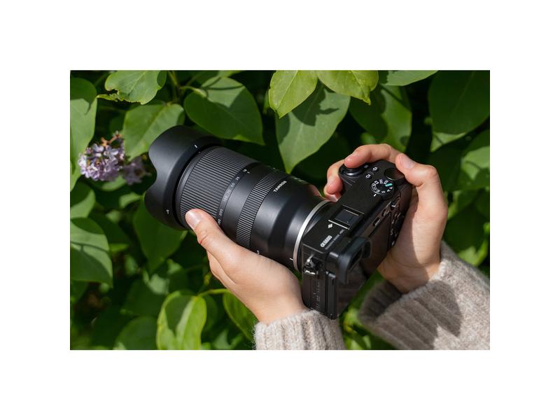 Tamron Zoomobjektiv AF 18-300mm F/3.5-6.3 Di III-A VC Sony Ein Objektiv mit allen Brennweiten