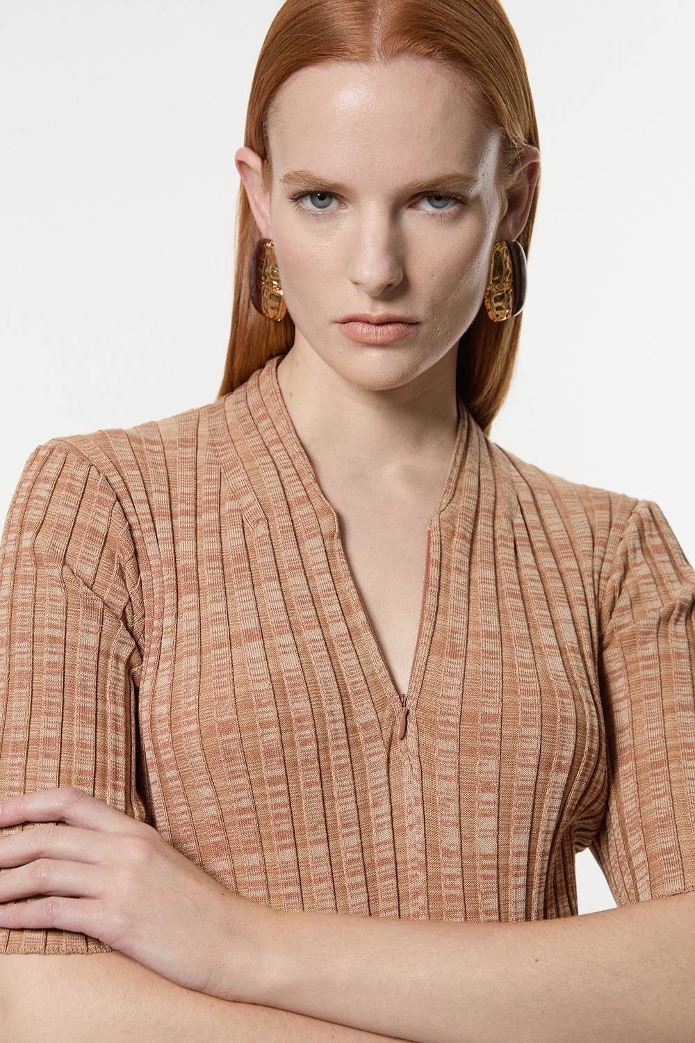 KarenMillen Haut Tricoté Côtelé Ajusté avec Détail Zip en Fil Torsadé
