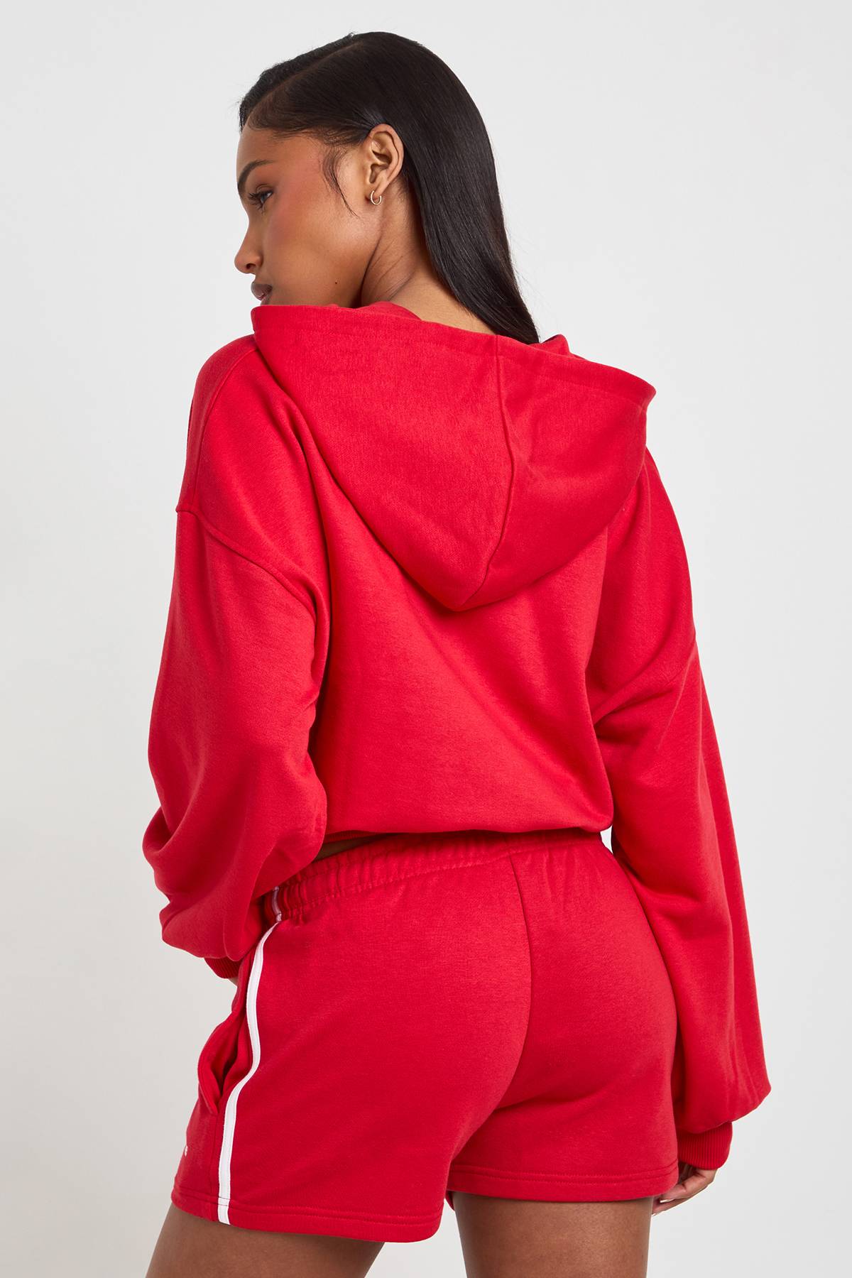 boohoo Short En Molleton Brodé Avec Passepoil Sports Club
