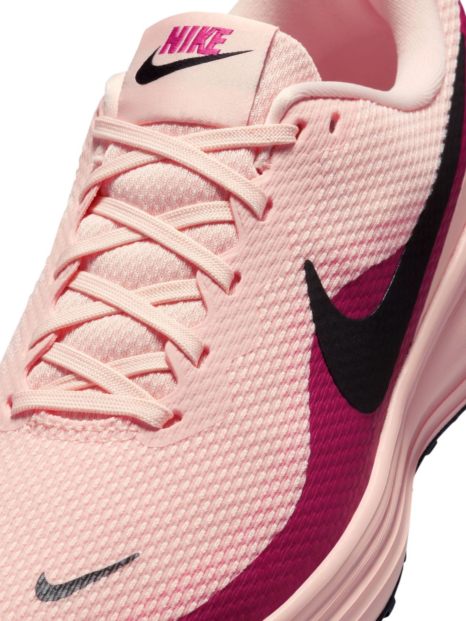 Koraalrood met wassing - Nike Revolution 8 hardloopschoenen