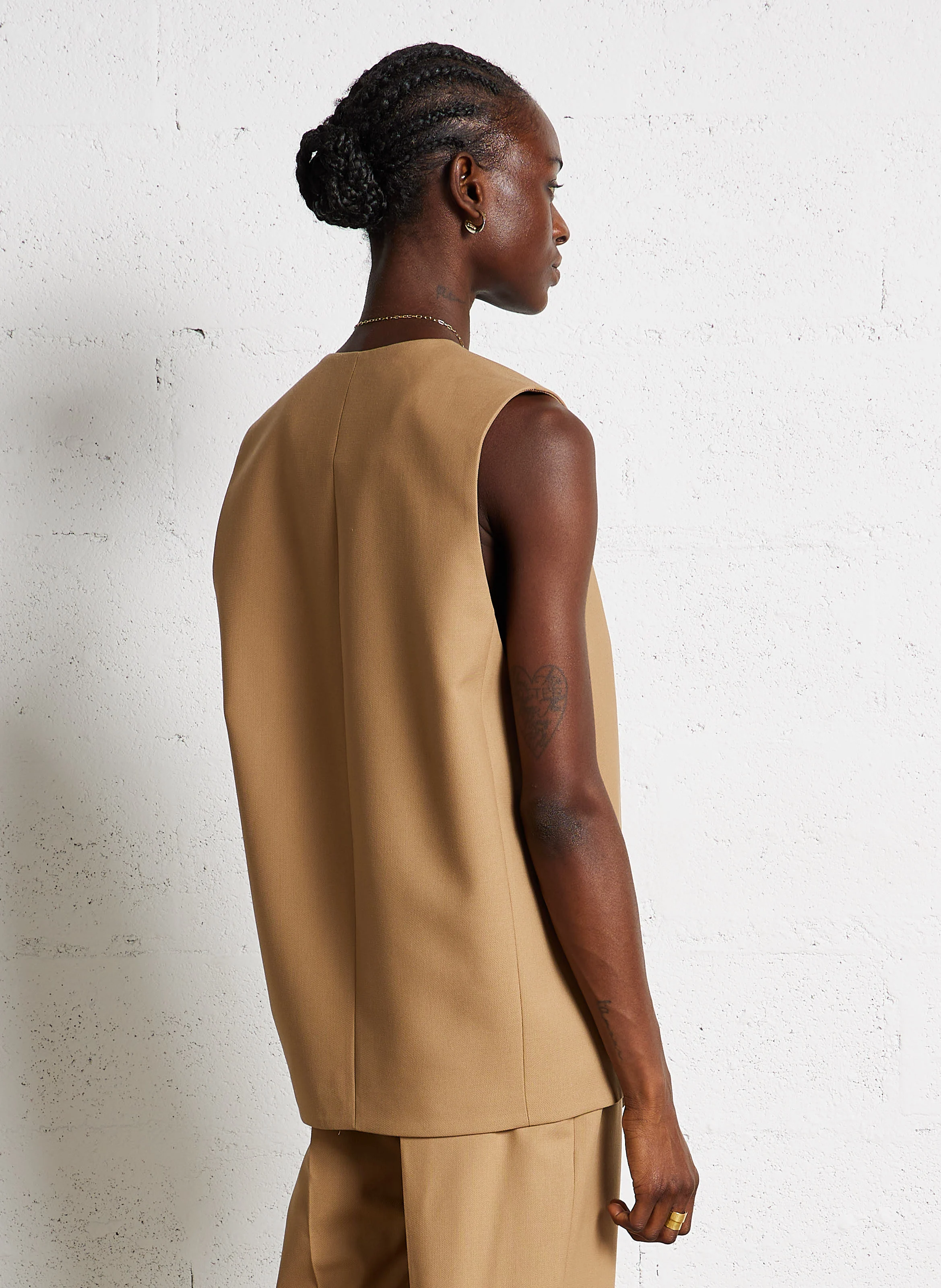 CHLOTILDE - Gilet de costume long sans manches| Beige