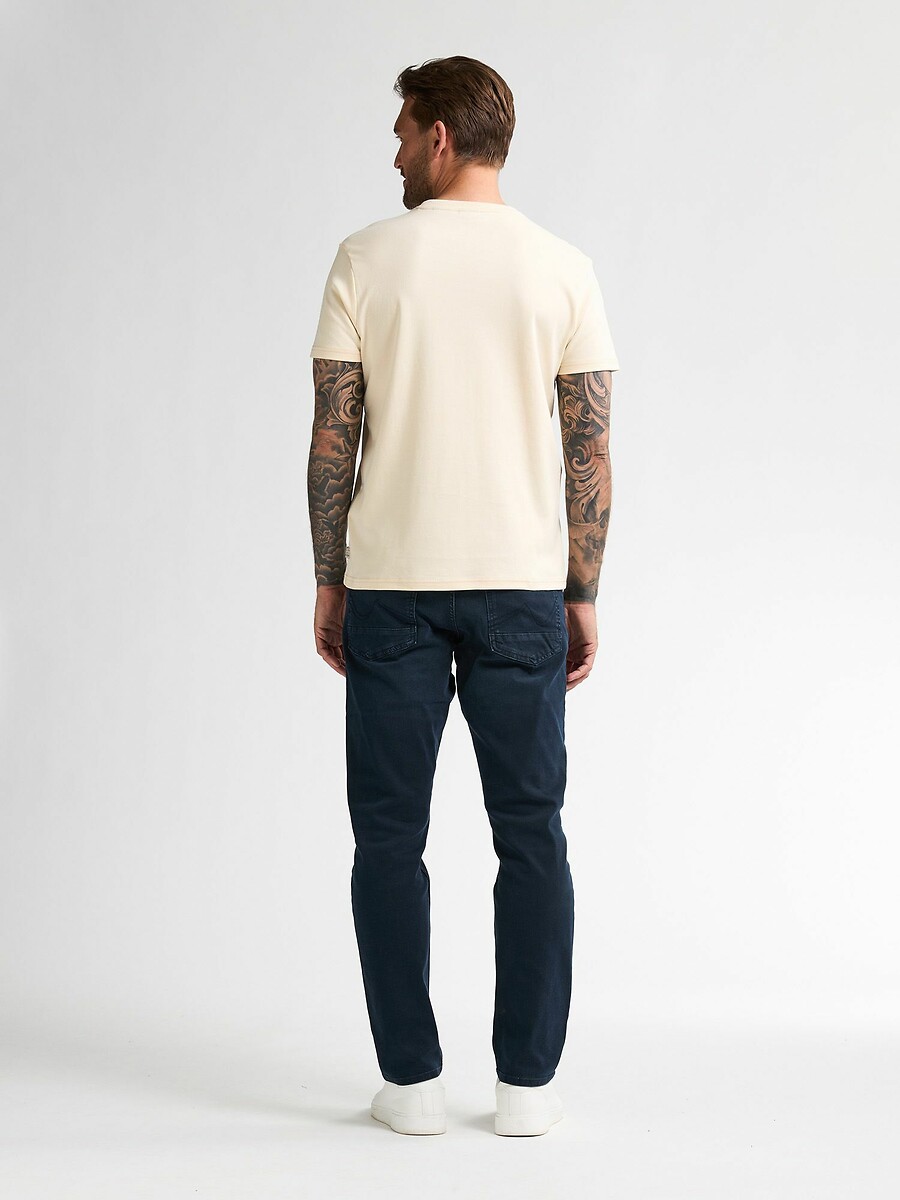 INDÚSTRIAS PETROLÍFERAS<br>Camiseta de manga curta com logotipo no peito