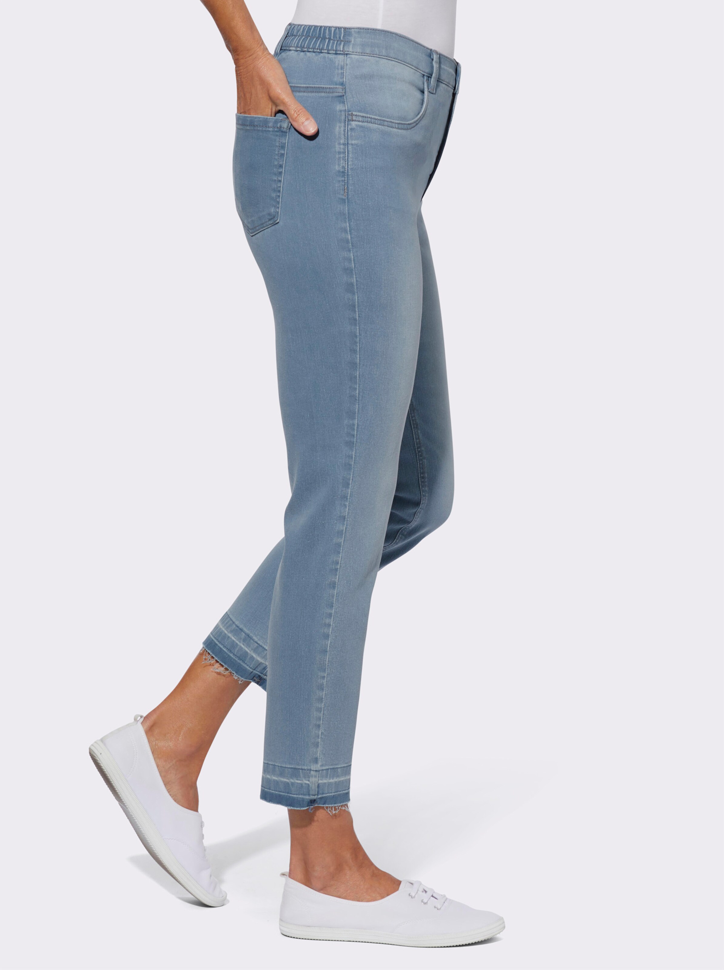 78-Jeans mit gefranstem Saum