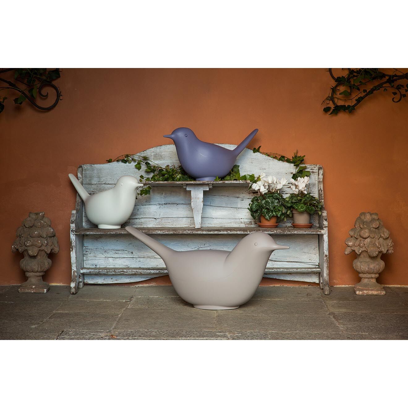 Serralunga Oiseau lumineux décoratif 'Pulcino' Design par Eero Aarnio bleu - 80x39x27 cm