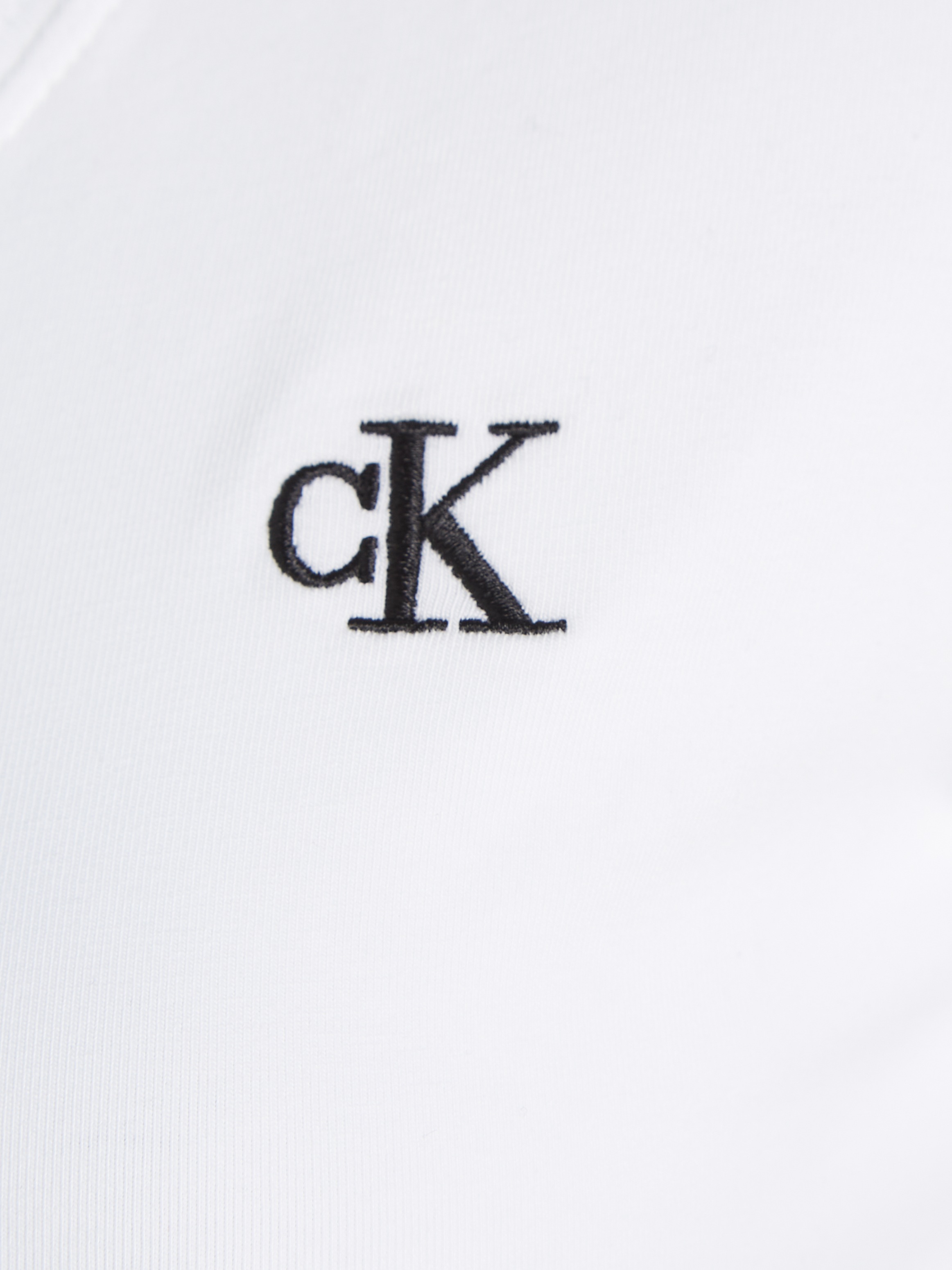 Calvin Klein Jeans V-Shirt »CK EMBROIDERY STRETCH V-NECK«, 1 Stk. mit kleiner Calvin Klein Logo-Stickerei auf Brusthöhe