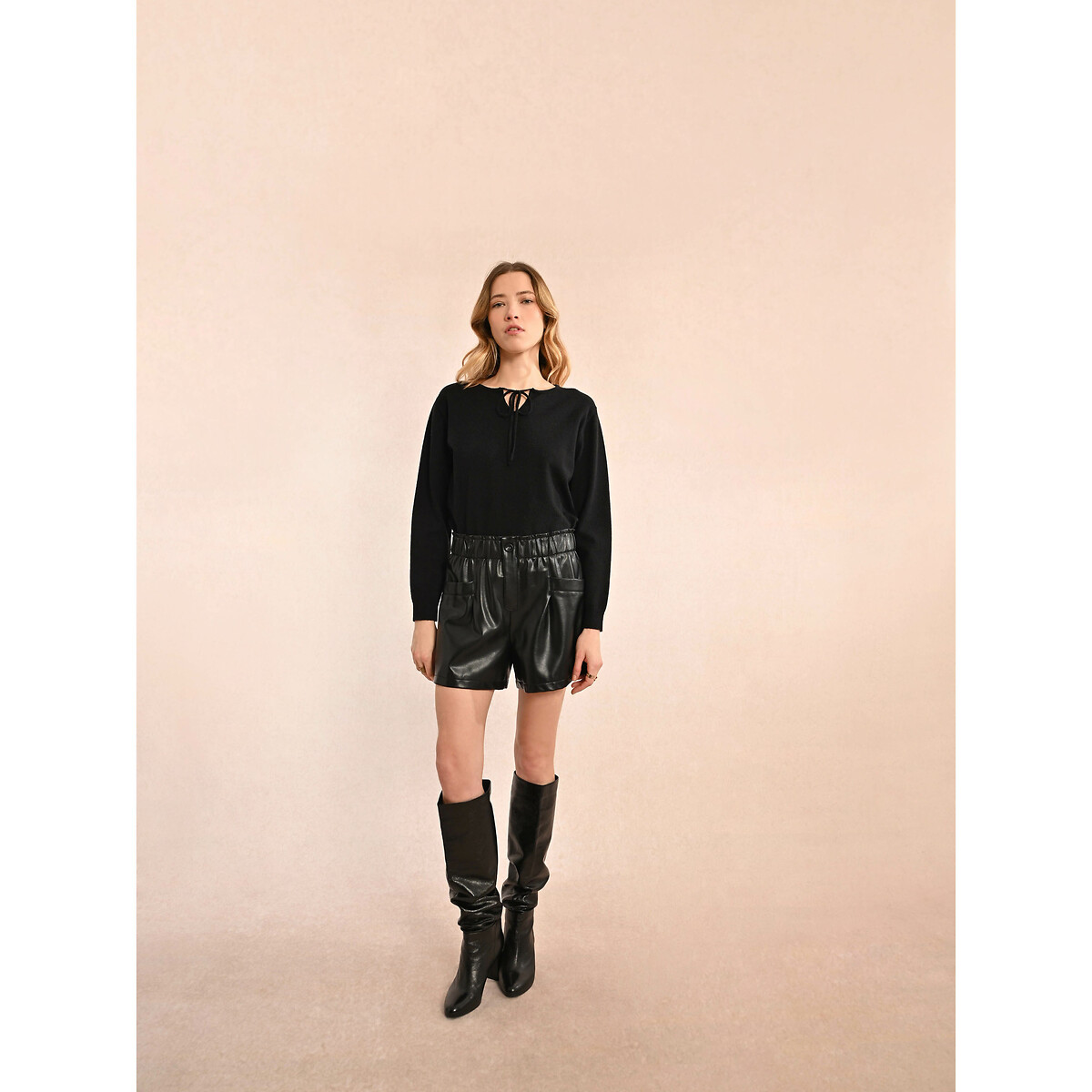 MOLLY BRACKEN<br>Curto em similar