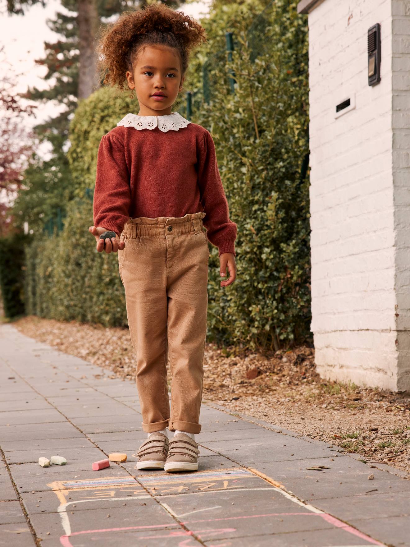 Suéter com gola bordada em estilo inglês, para meninas, marrom médio liso
