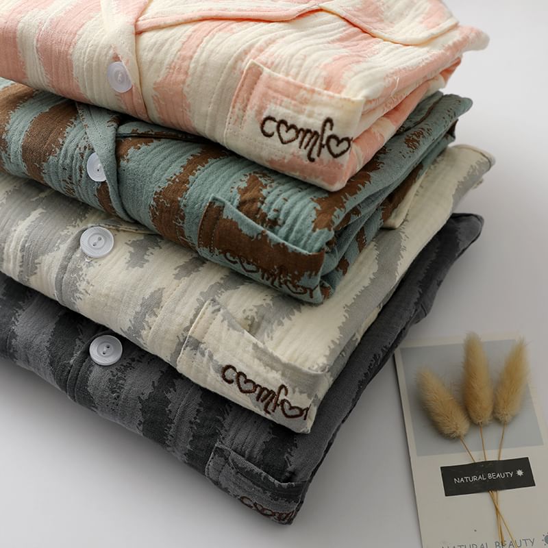 Finlies - Koppel bijpassende pyjamaset: lange mouwen, reverskraag, zebraprint, knoopjestop + broek (verschillende ontwerpen)