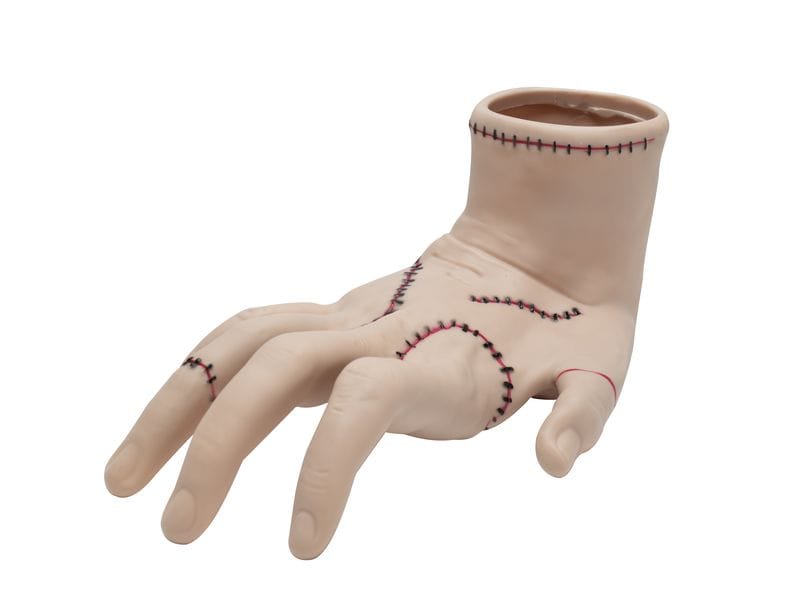 Thumbs Up! Wednesday Stiftebecher im Design der kalten Hand Fanartikel aus dem Wednesday-Universum