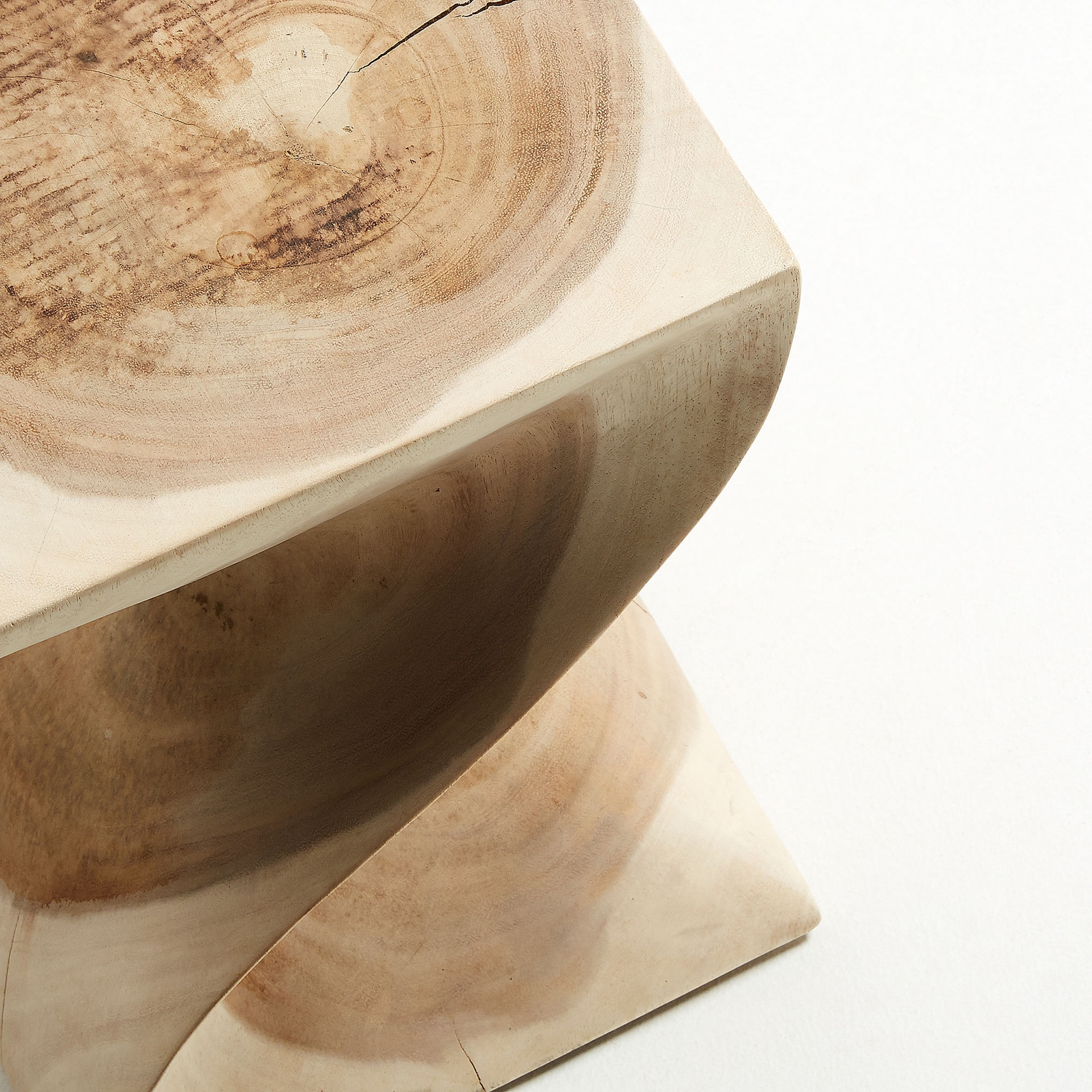Kave Home Beistelltisch HAKON 30 x 30 cm Regenbogen-Holz massiv