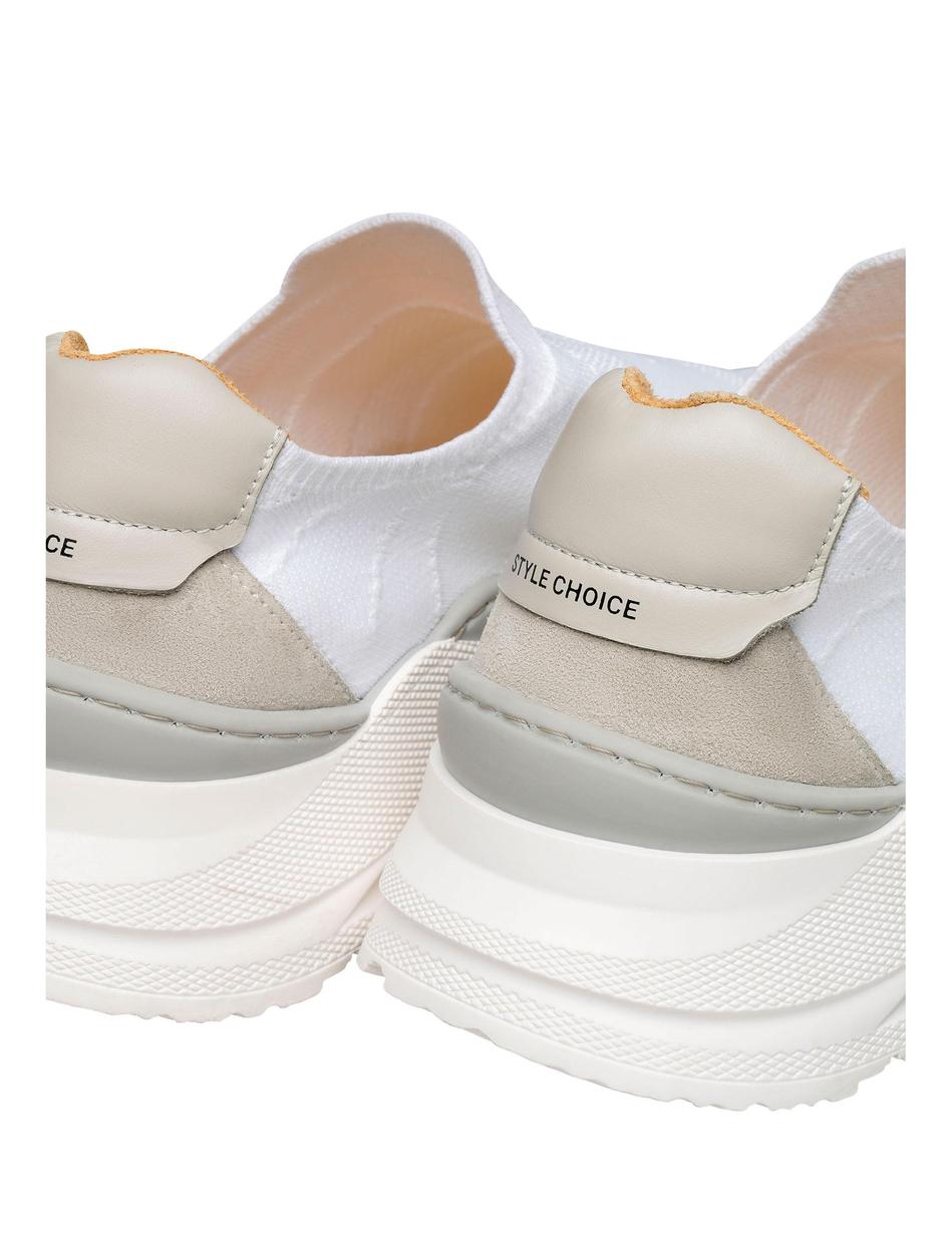 SNEAKER STYLE CHOICE CD