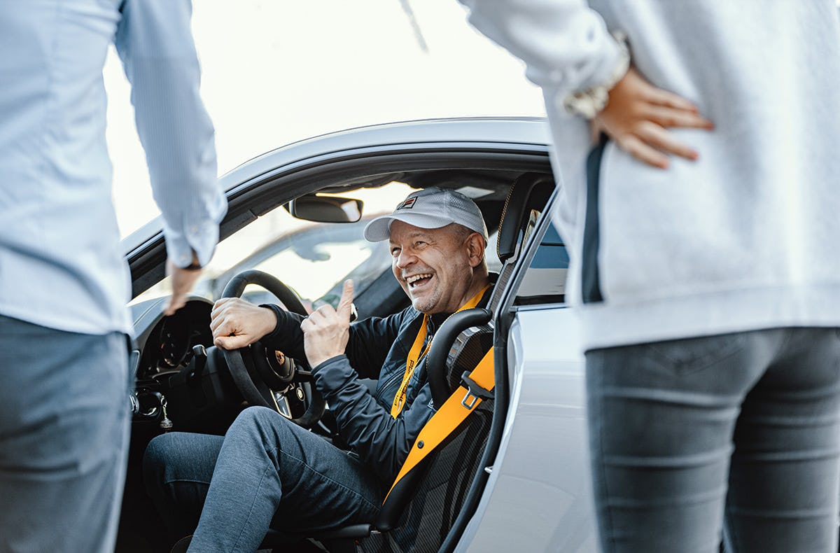 Renntaxi fahren in Oschersleben als Geschenk I mydays