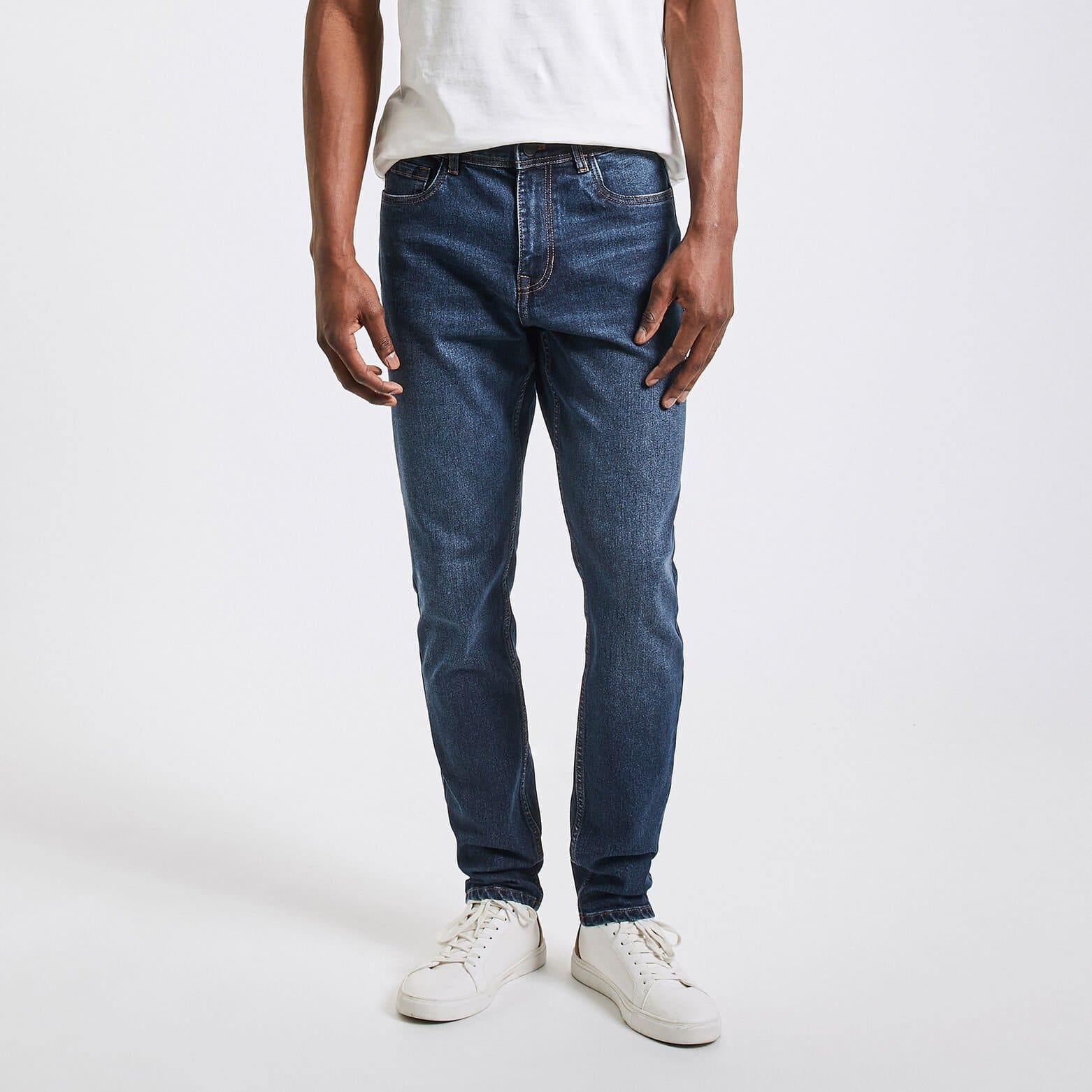 Jean relax en coton et polyester recyclés Bleu moyen
