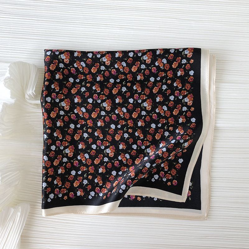 Frior - Zijden sjaal met bloemenprint