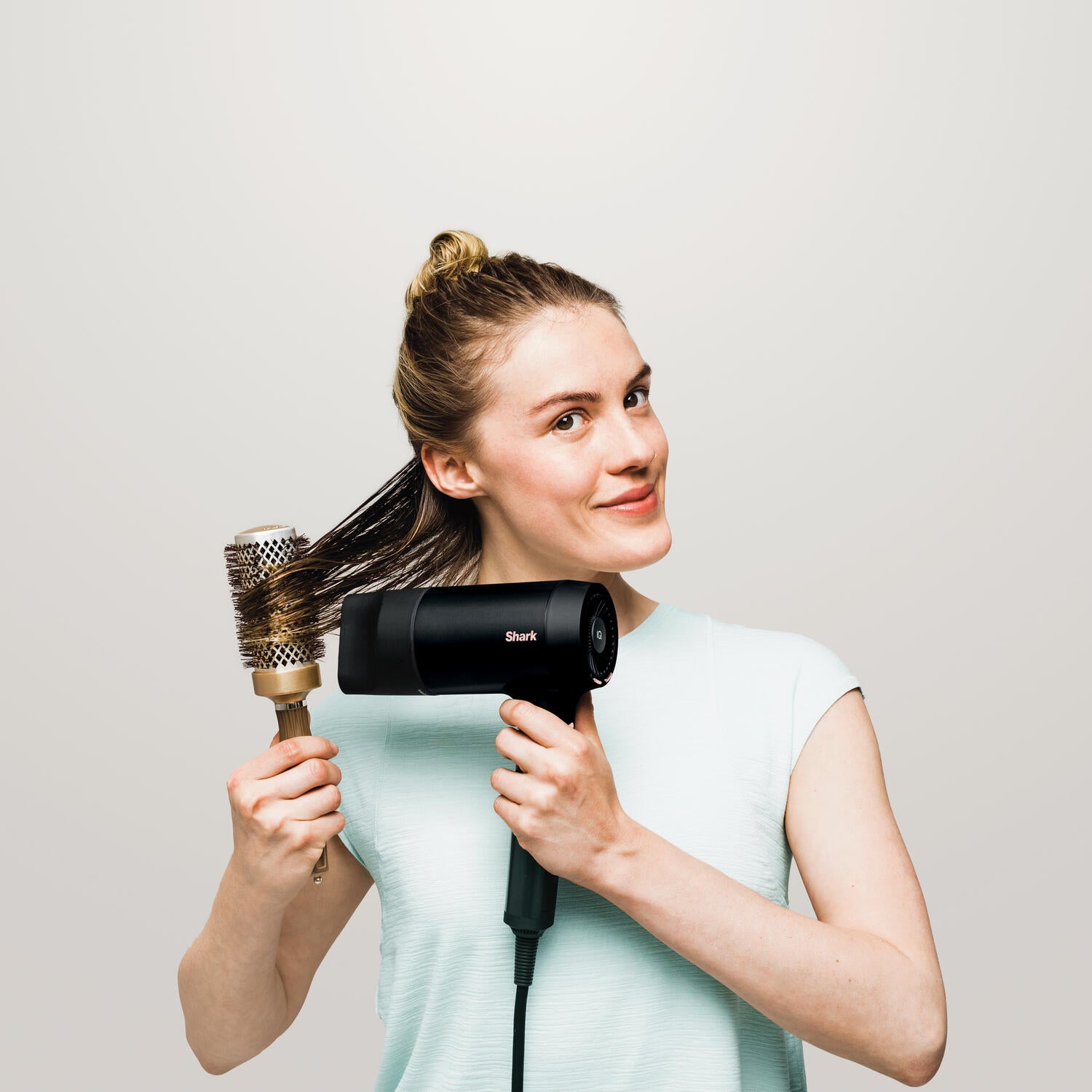 Shark  Style iQ Ionic 2-in-1 hårtørrer & style - sort