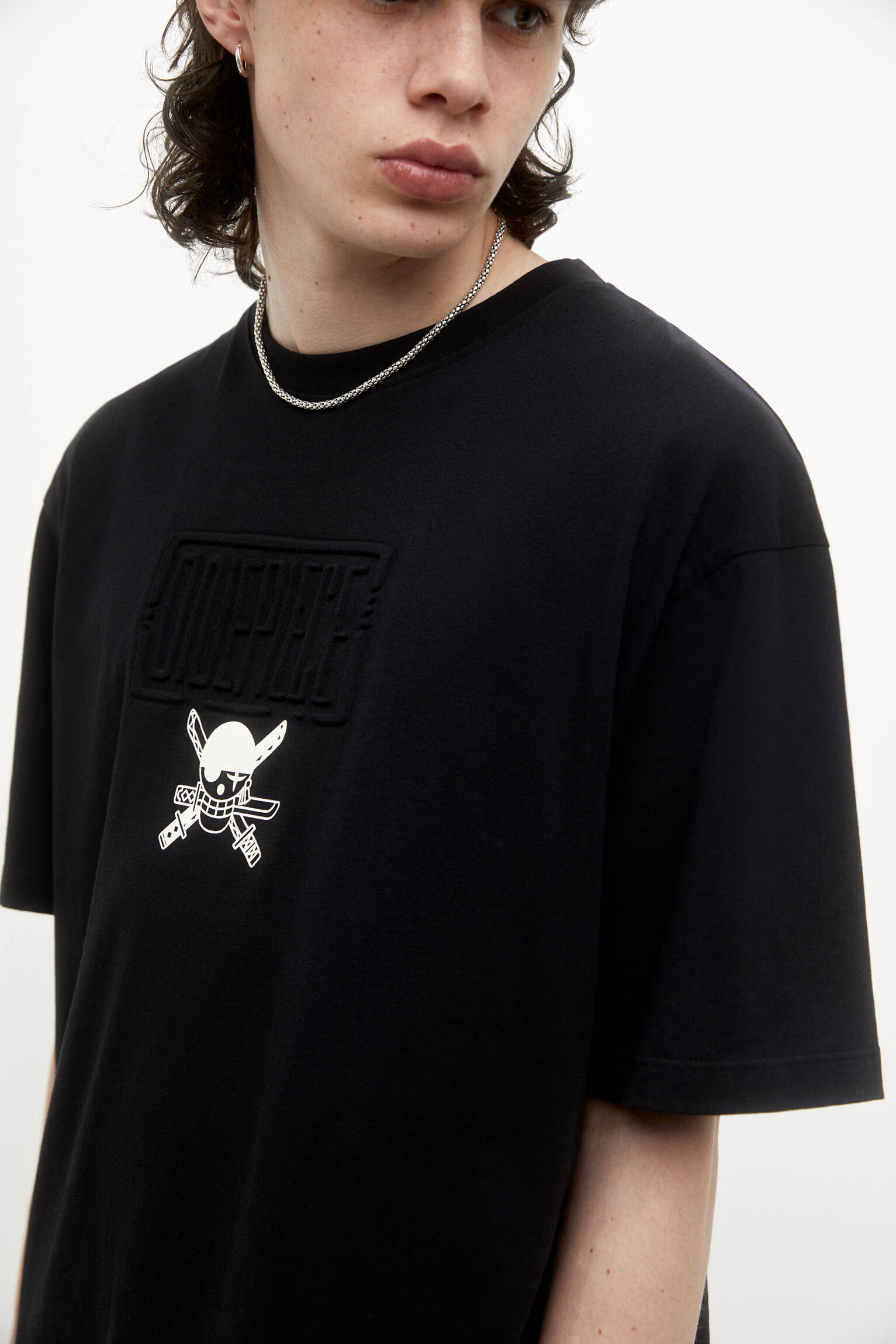 CAMISETA PRETA ONE PIECE - PRETA